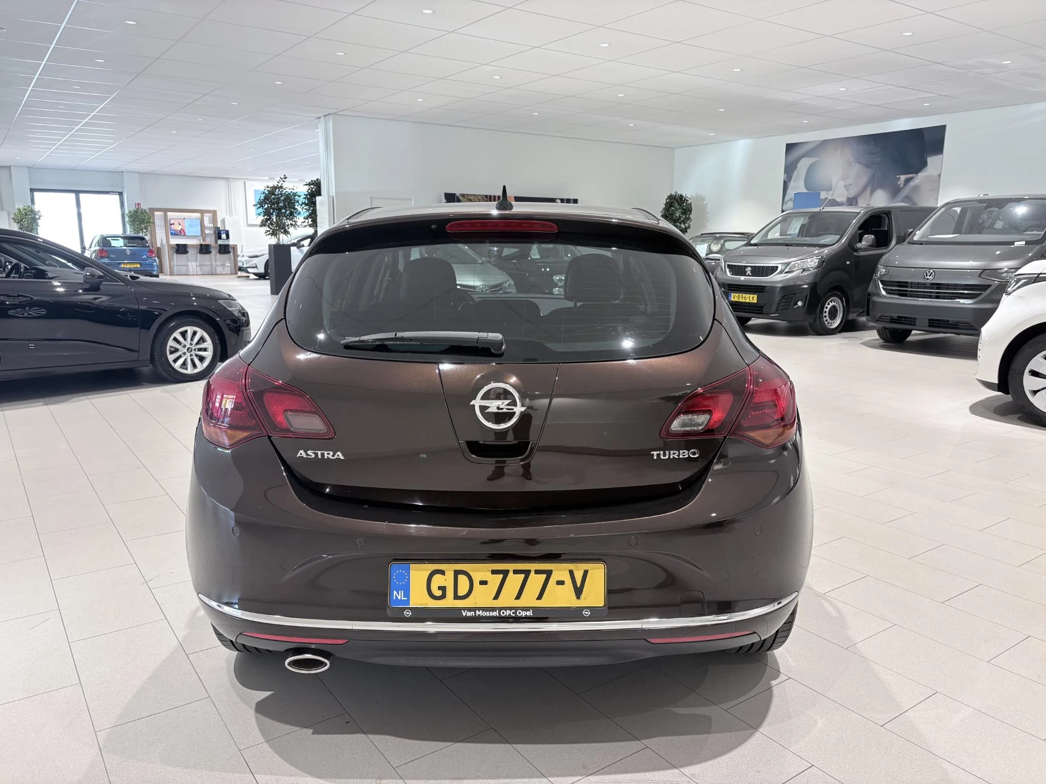 Opel-Astra-image-3