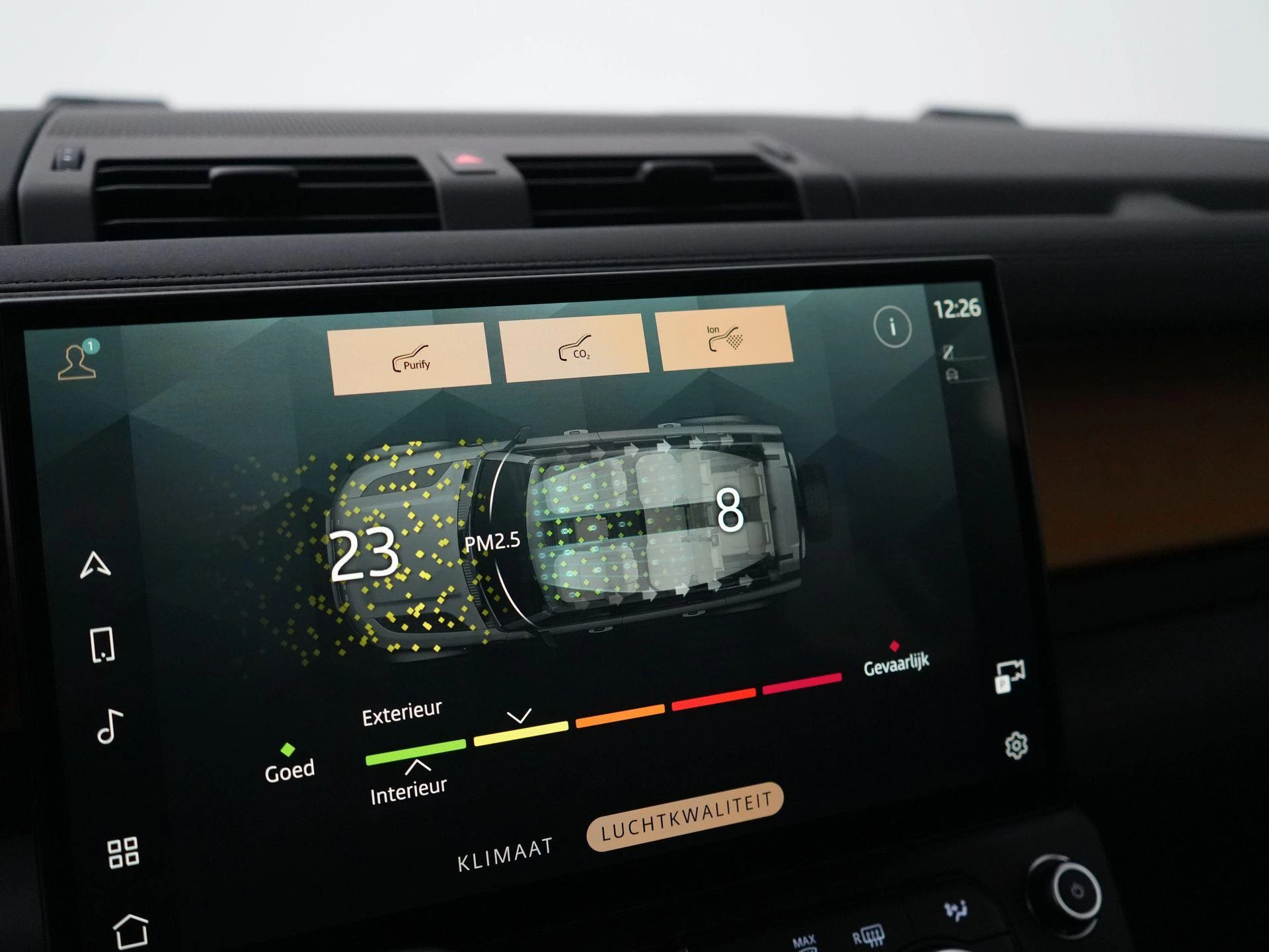 Land Rover-Defender-image-27