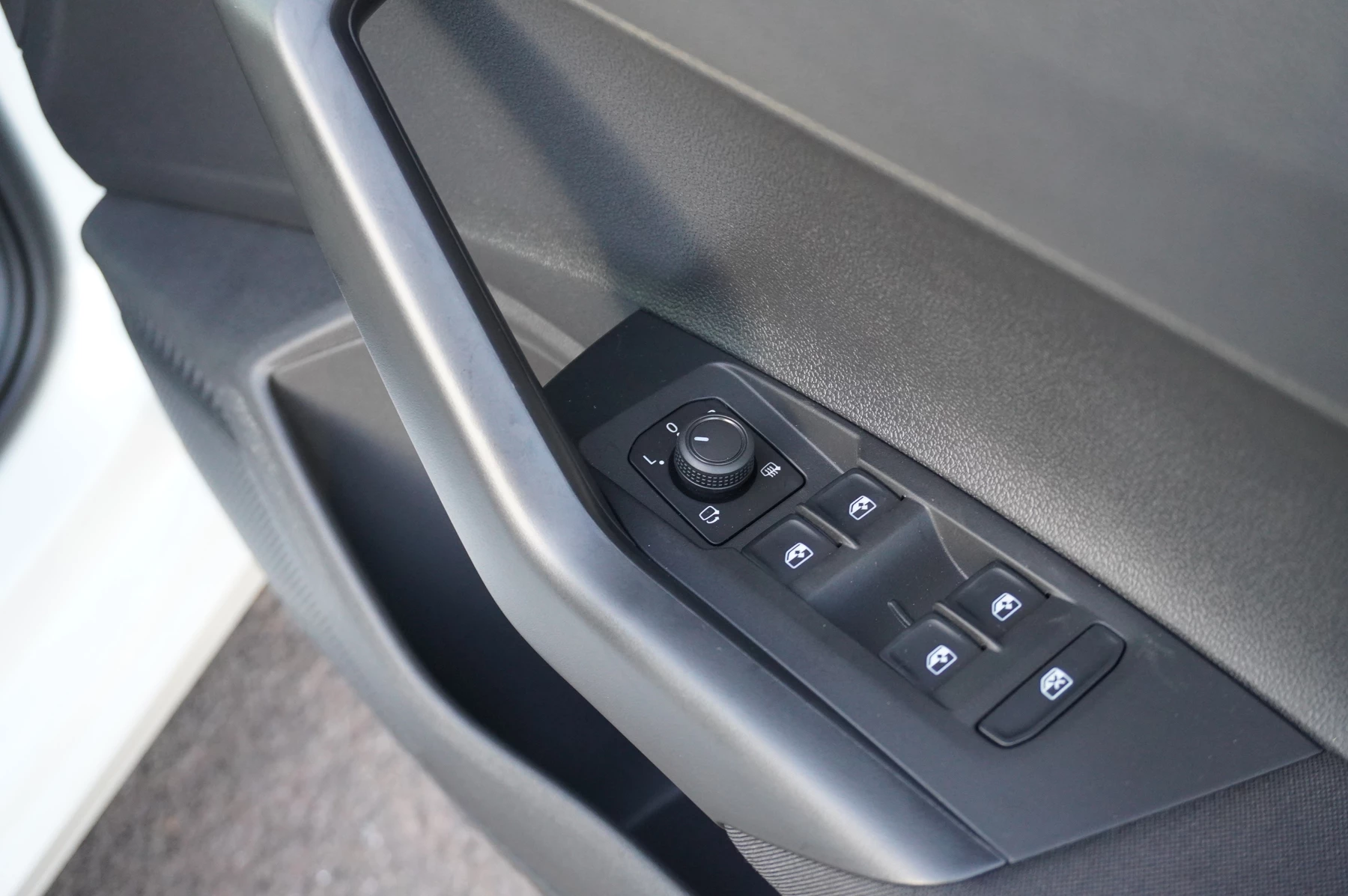 Volkswagen-Polo-image-28