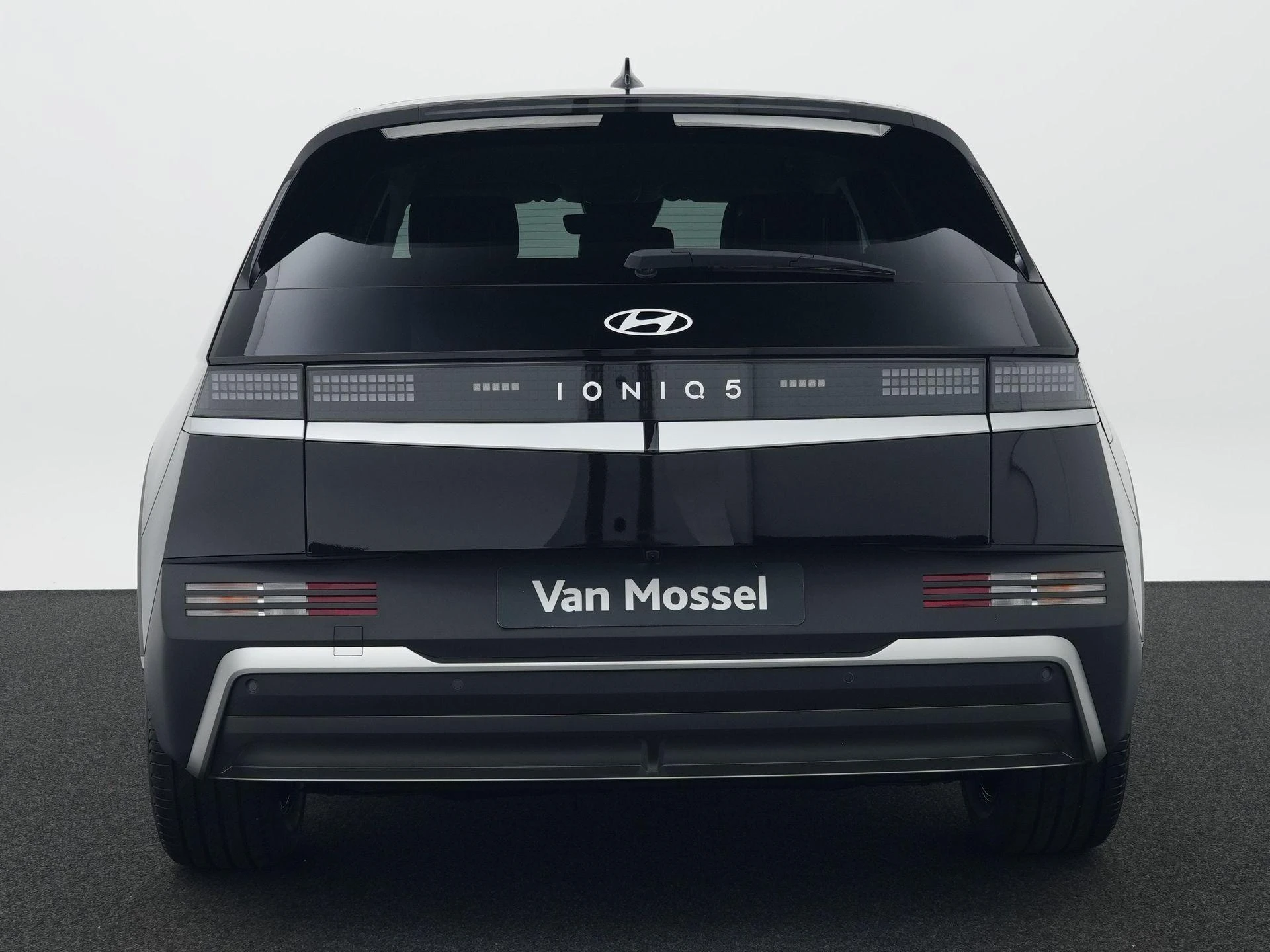 Hyundai-IONIQ 5-image-5