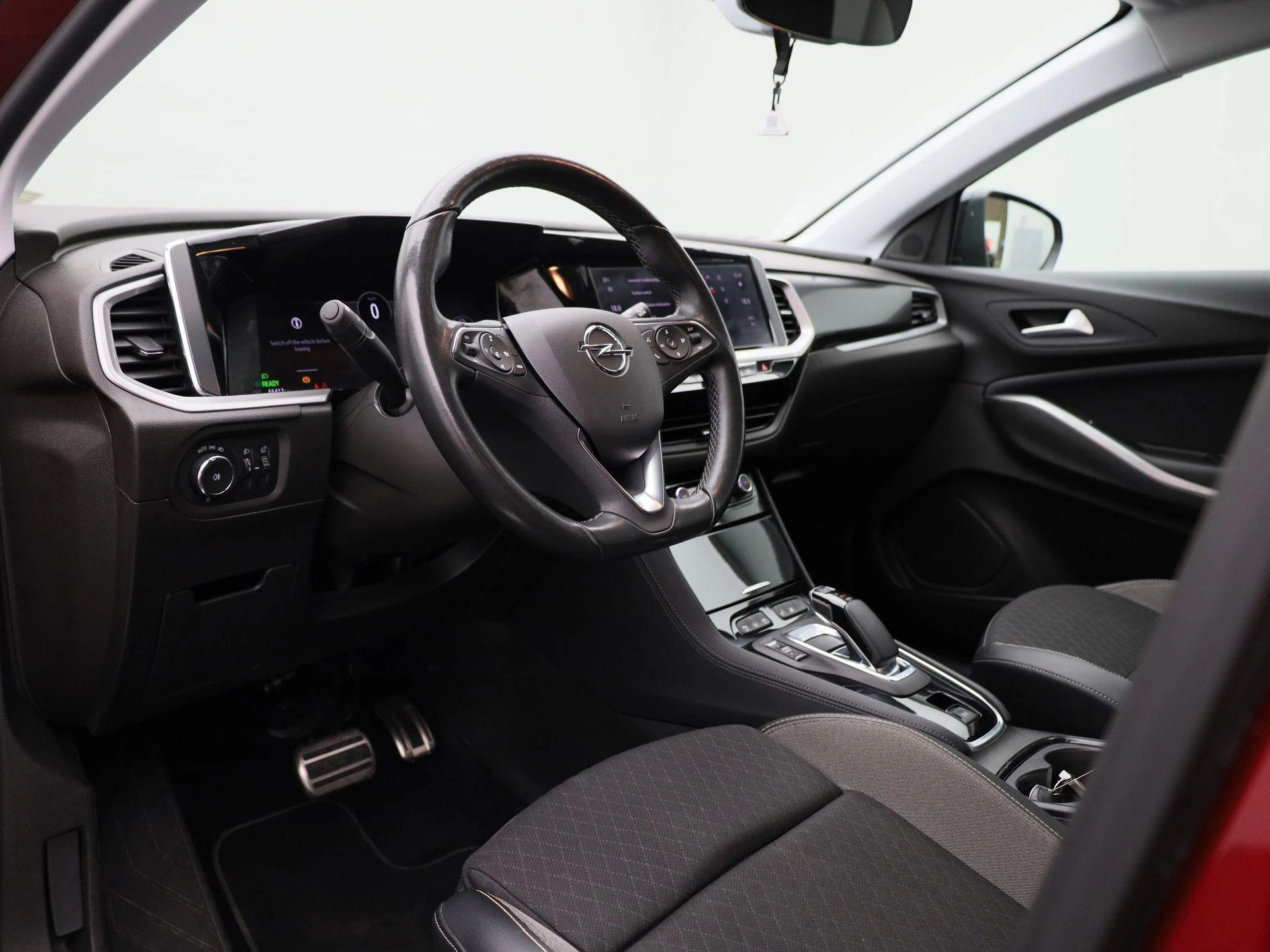 Opel-Grandland-image-31