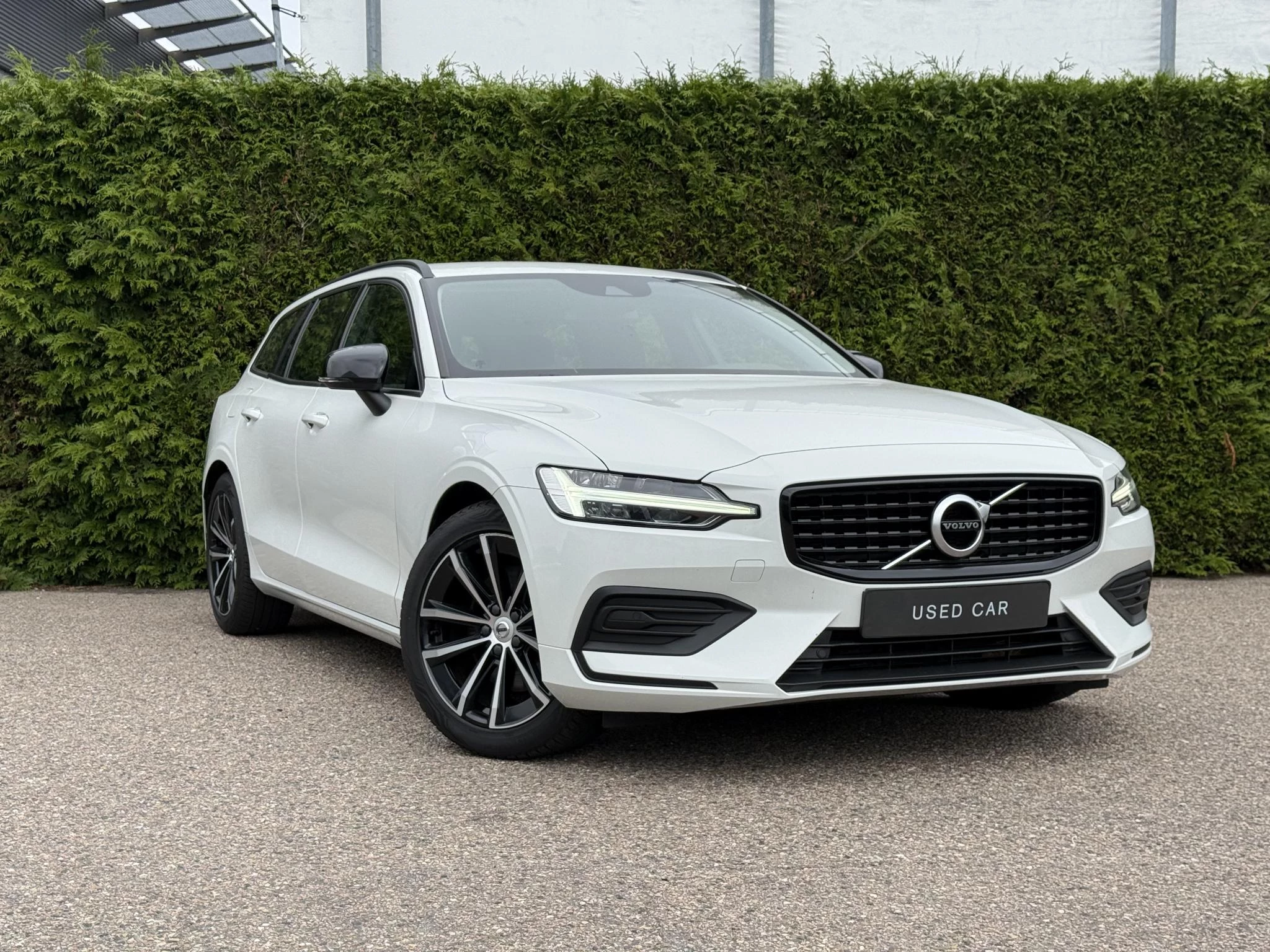 Volvo V60 B3 Momentum Advantage