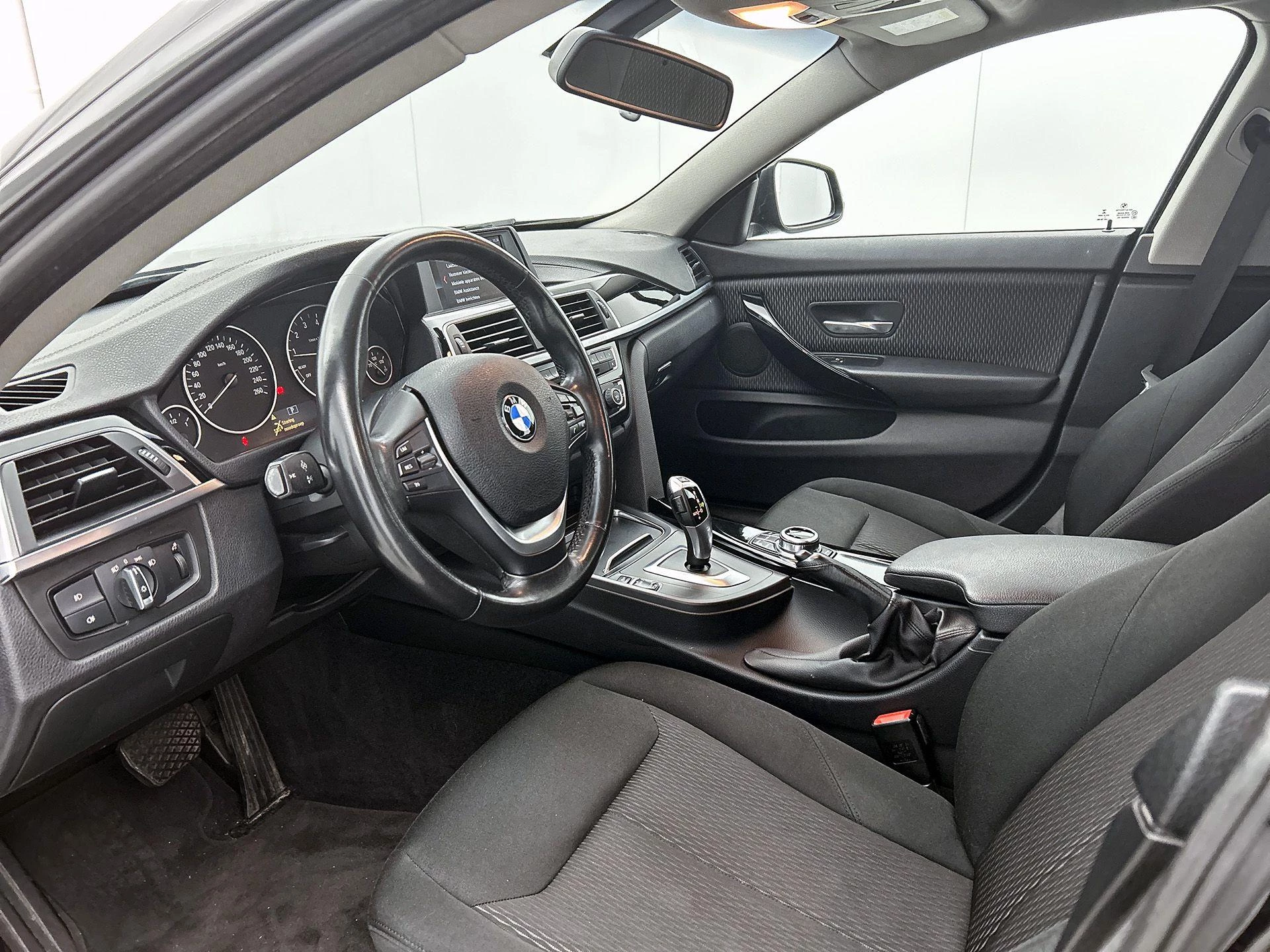 BMW-4 Serie-image-23