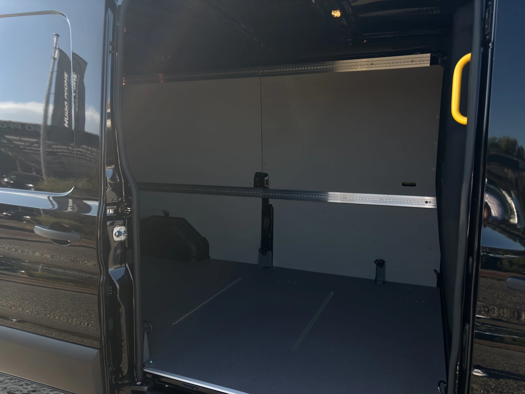 Ford-Transit-image-10
