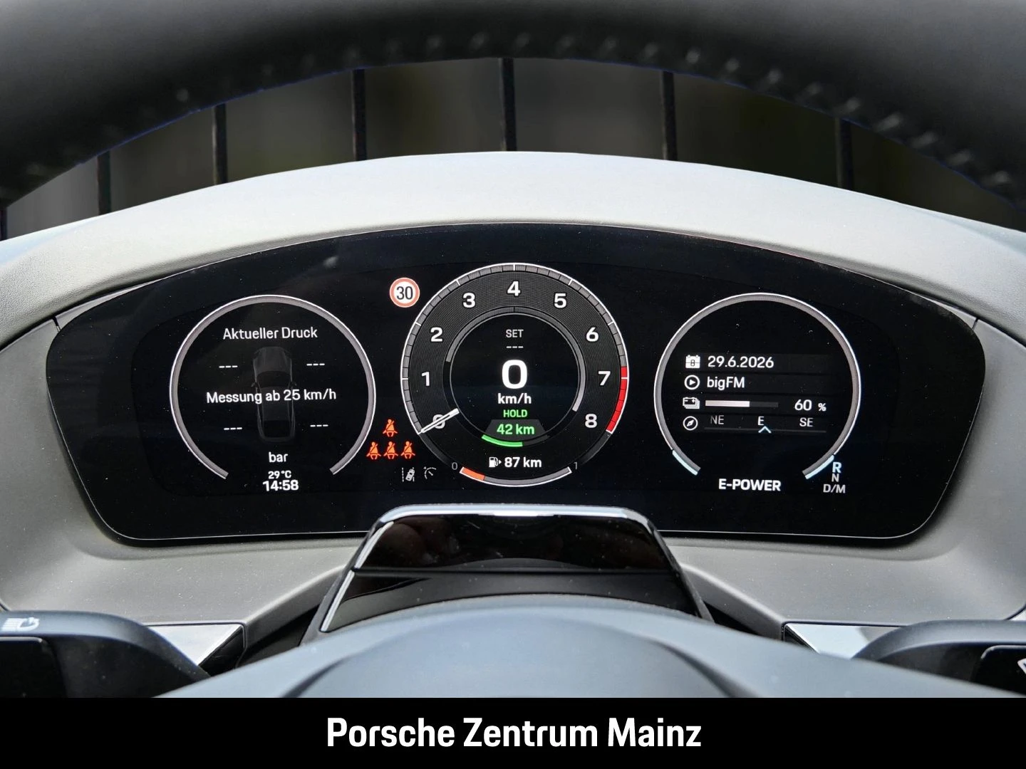 Porsche-Panamera-image-22