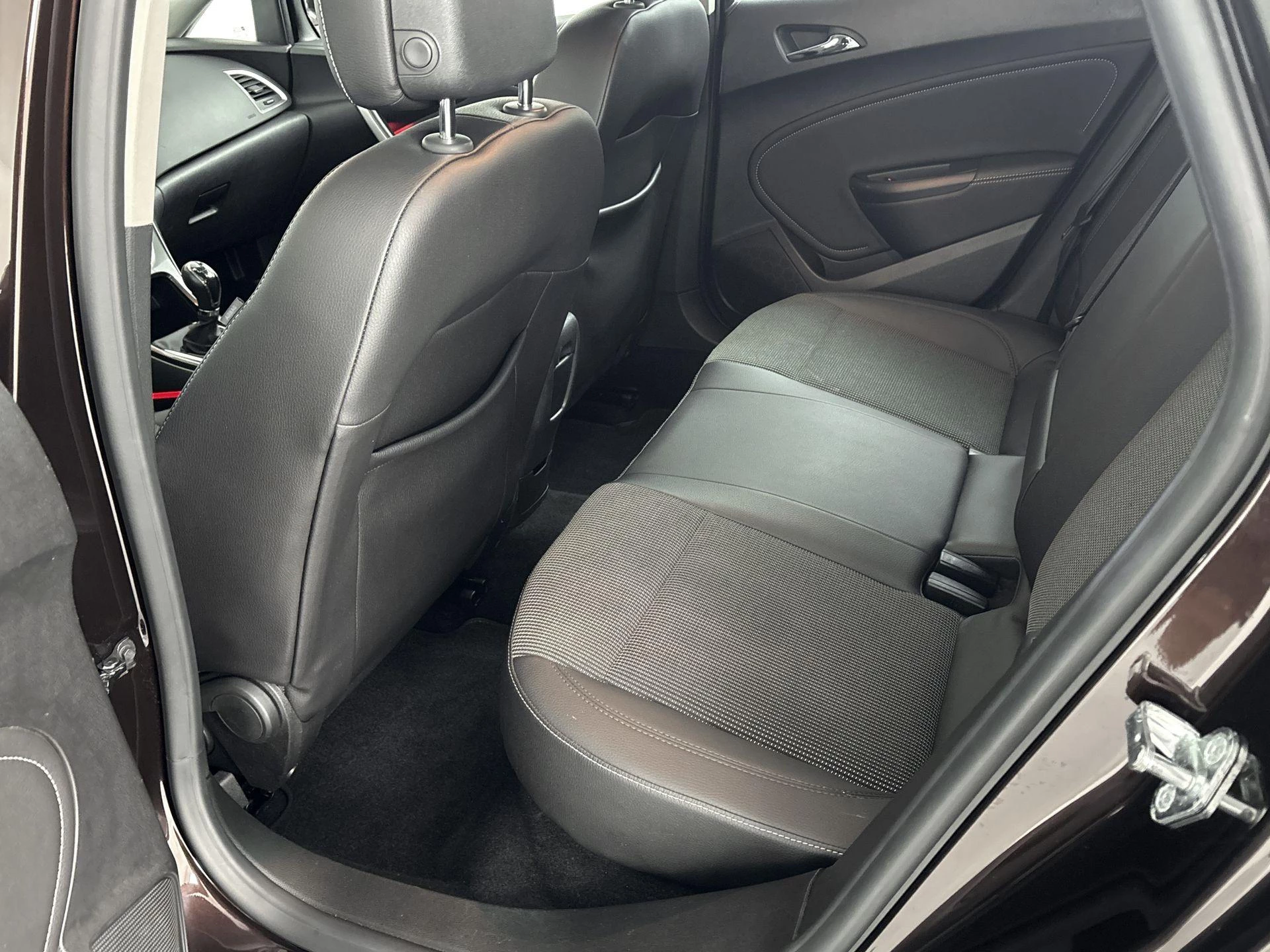 Opel-Astra-image-24