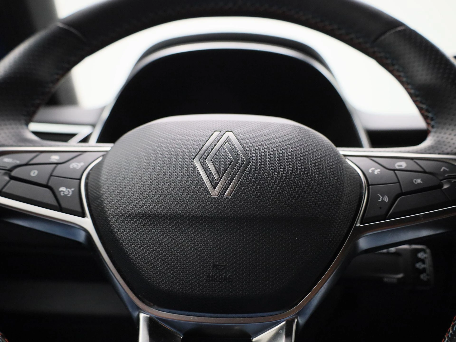 Renault-Clio-image-28