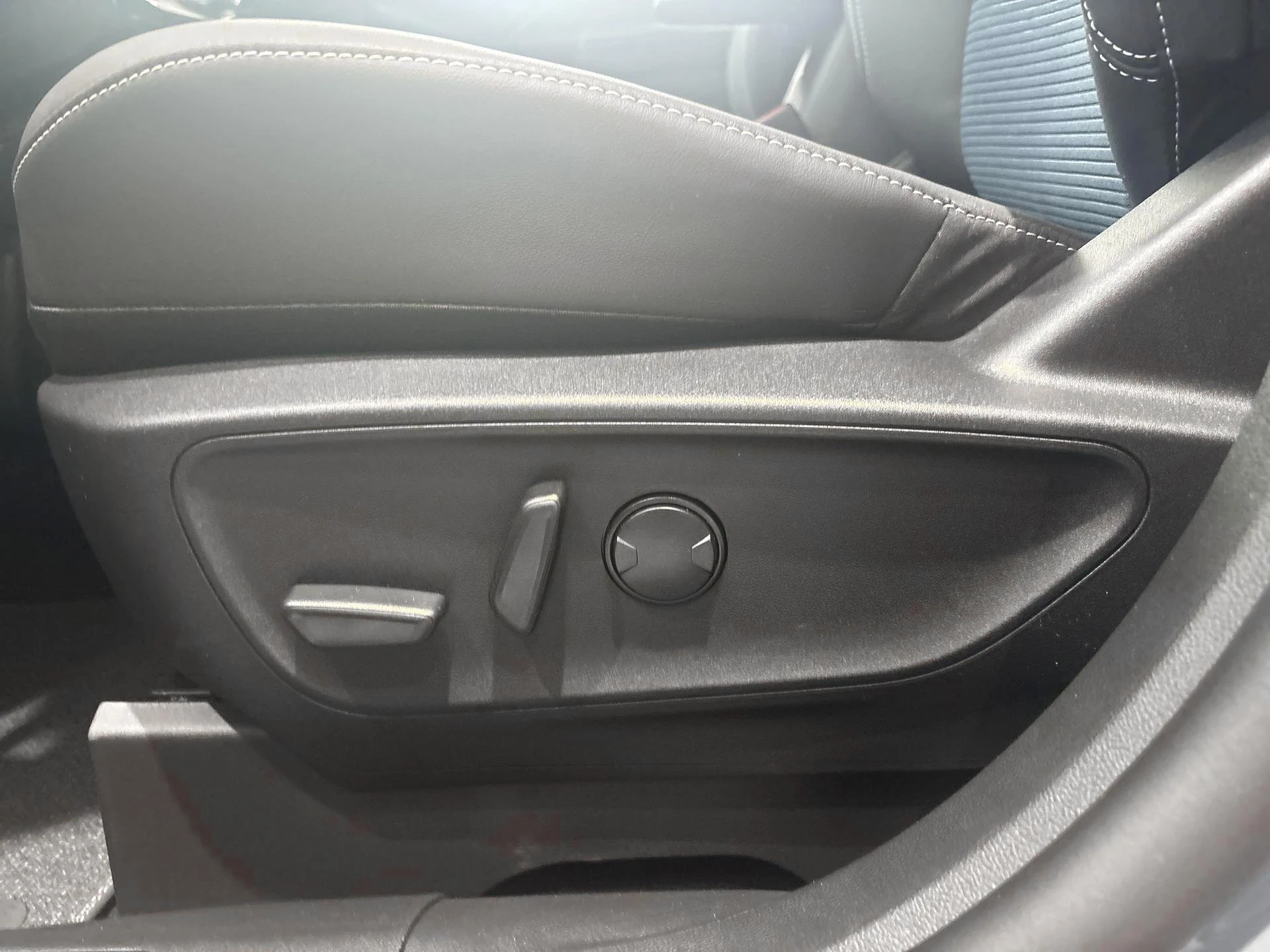 Ford-Kuga-image-13