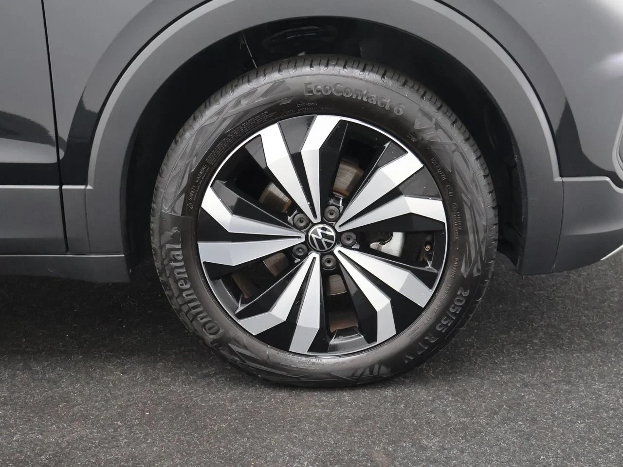Volkswagen-T-Cross-image-7