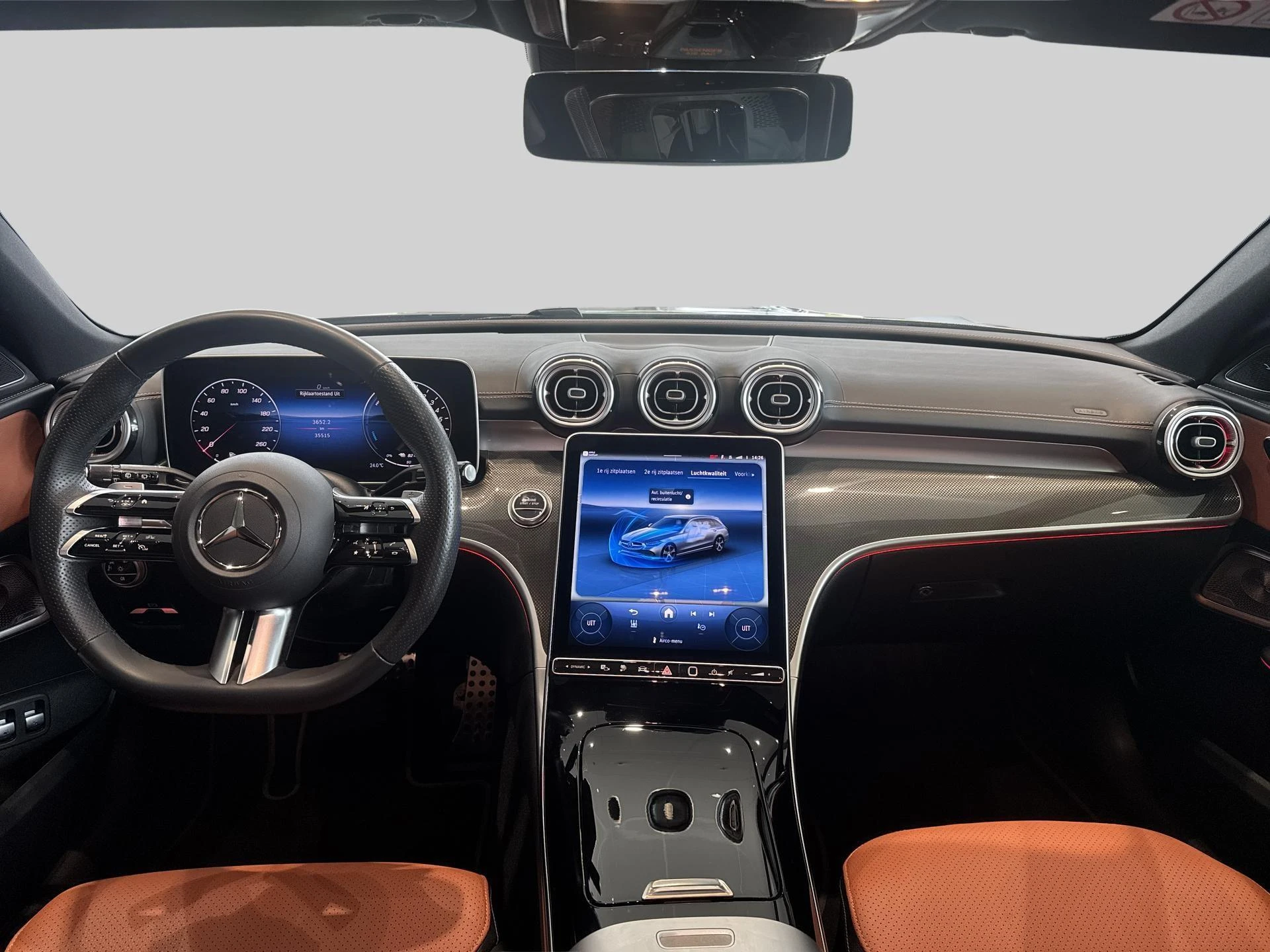 Mercedes-Benz-C-Klasse-image-12