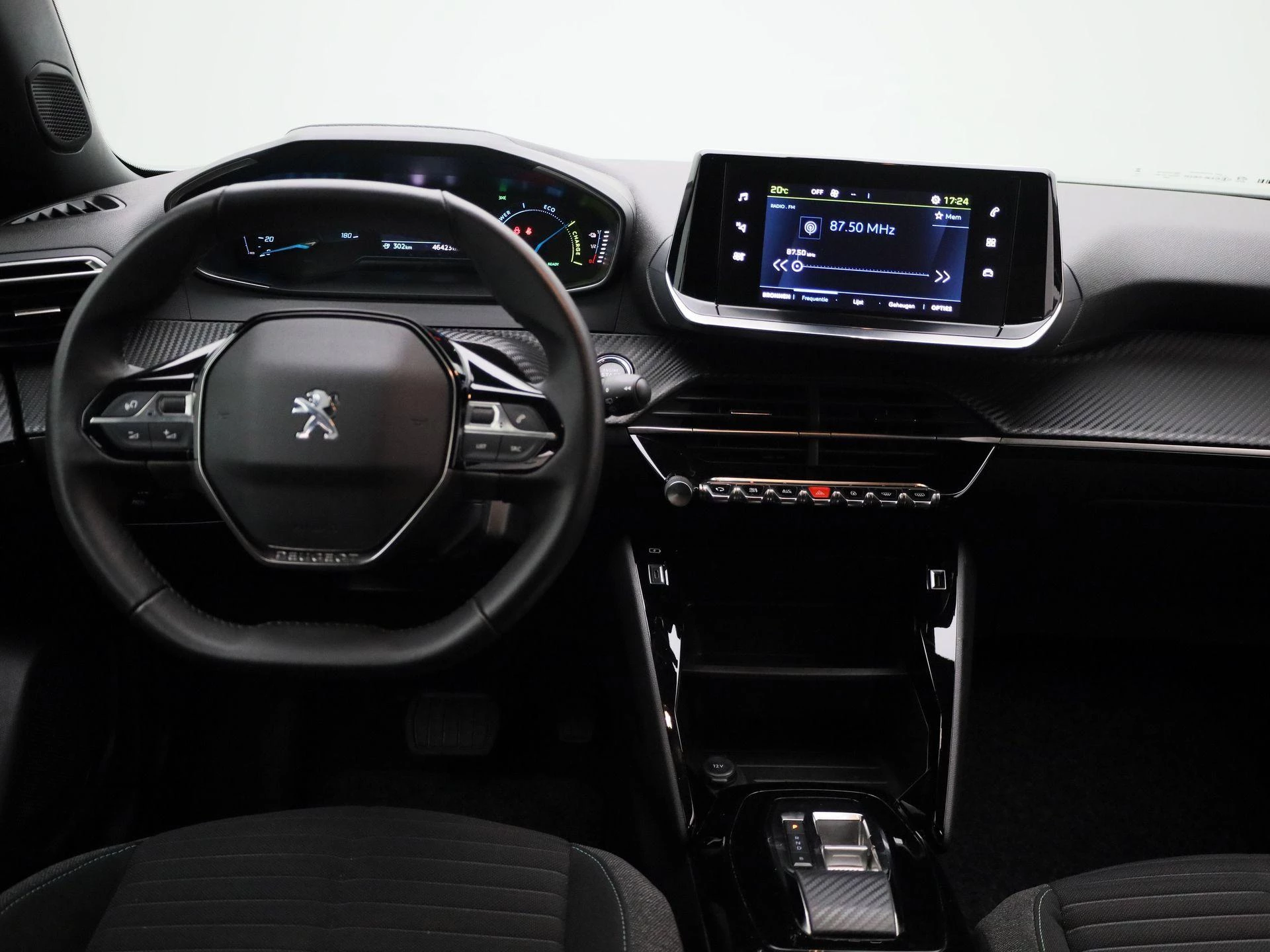 Peugeot-e-2008-image-7