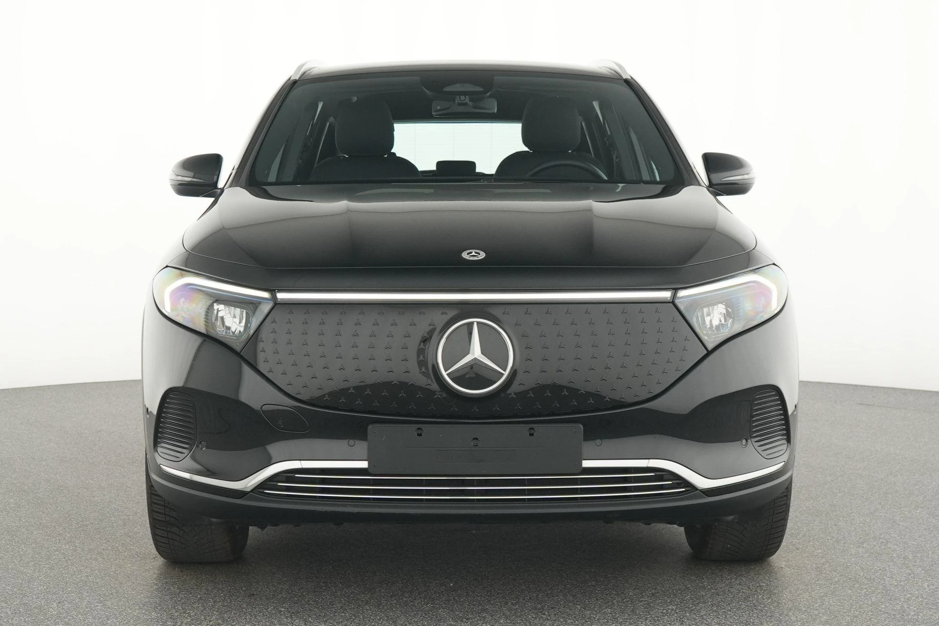 Mercedes-Benz-EQA-image-5