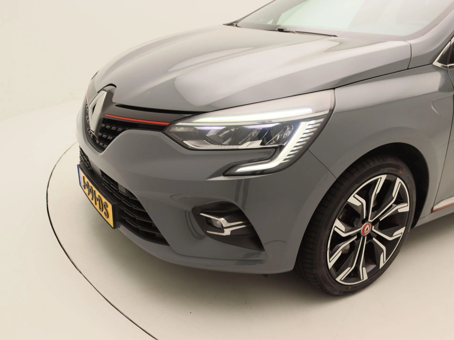 Renault Clio TCe 130 EDC Automaat Intens