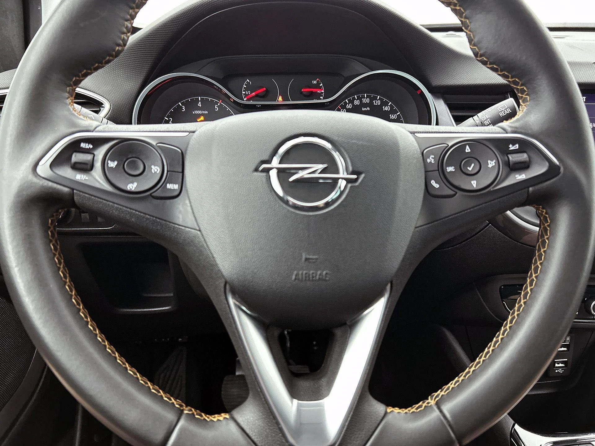 Opel-Crossland X-image-37