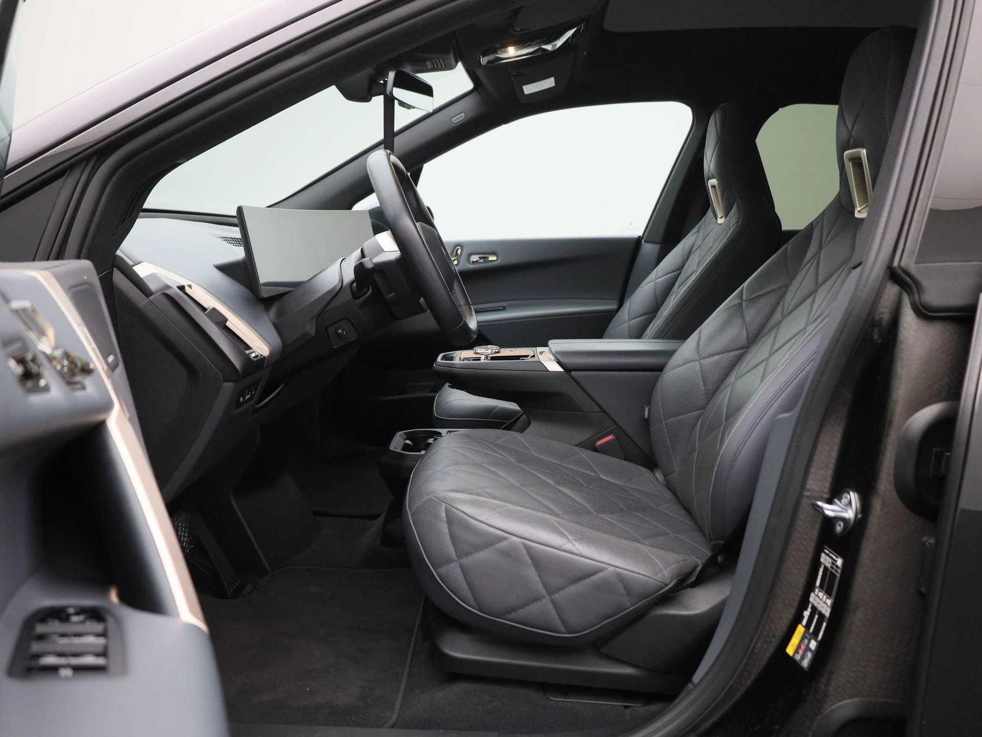 BMW-iX-image-9