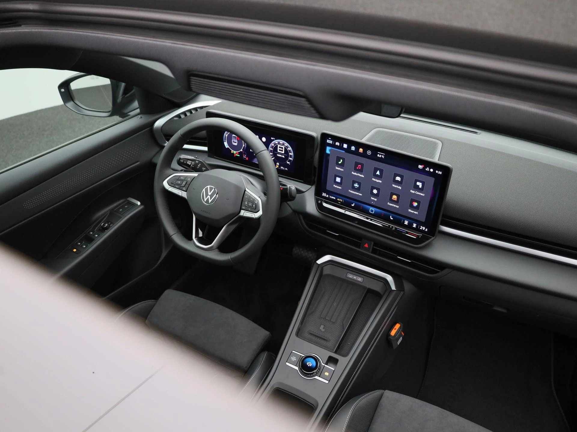 Volkswagen T-Roc 1.5 eTsi Style First Edition