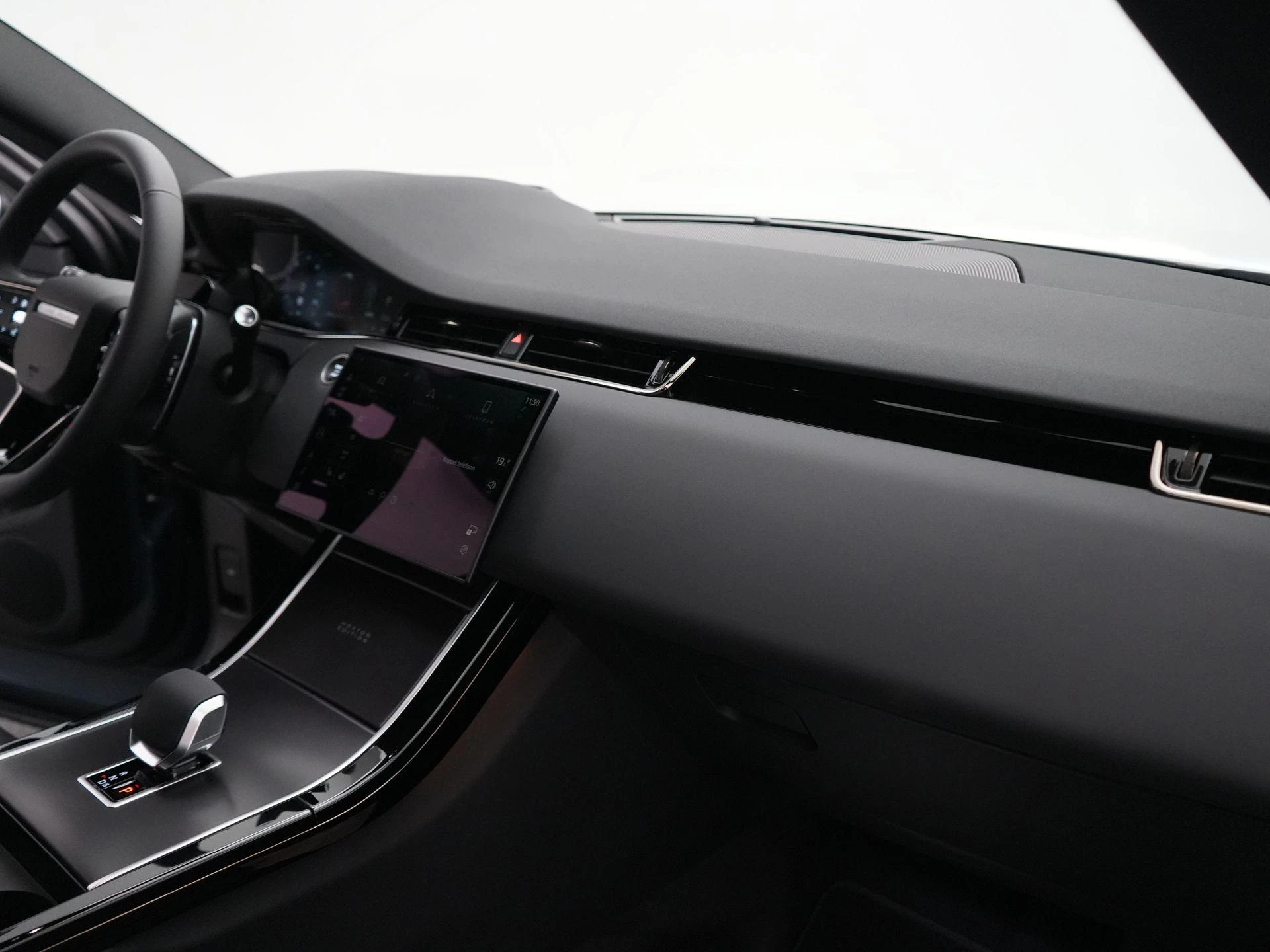 Land Rover-Range Rover Evoque-image-45