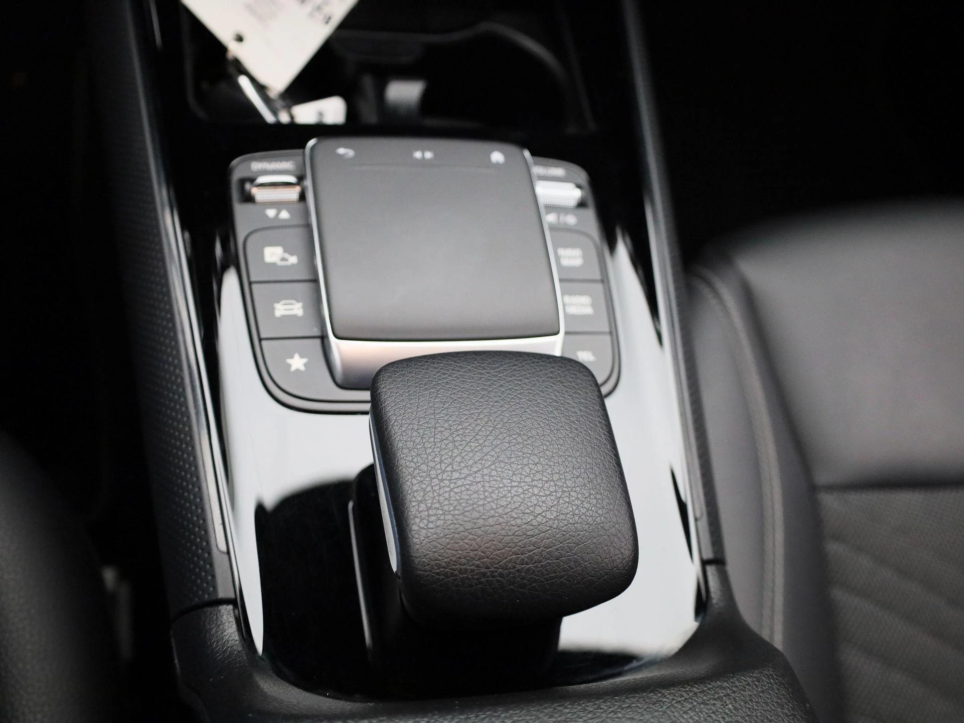 Mercedes-Benz-B-Klasse-image-23