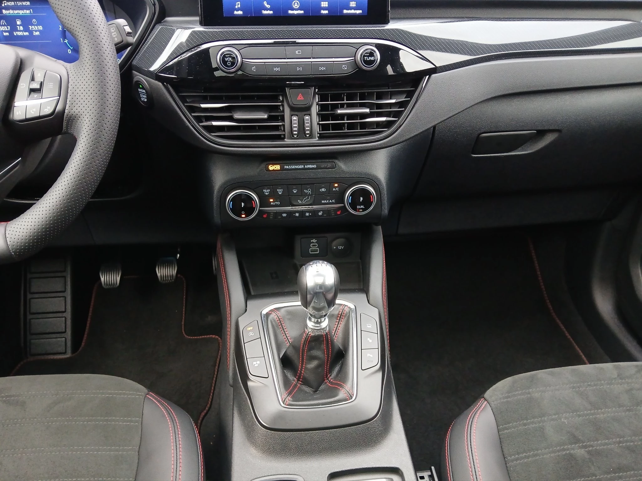 Ford Kuga ST-Line X*PANO*AHK*KAM*ACC*NAVI*SOUND-SYS.