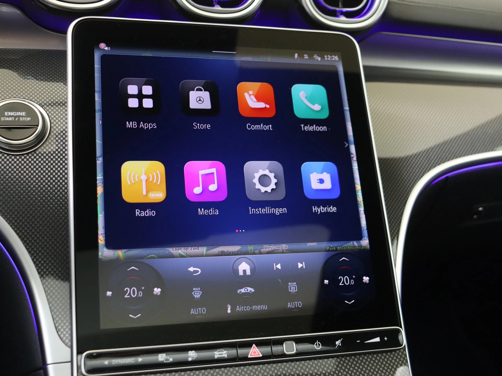 Mercedes-Benz-C-Klasse-image-16