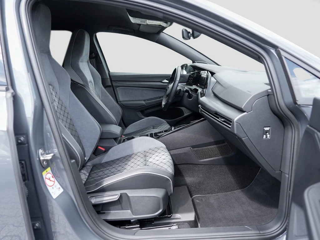 Volkswagen-Golf-image-6