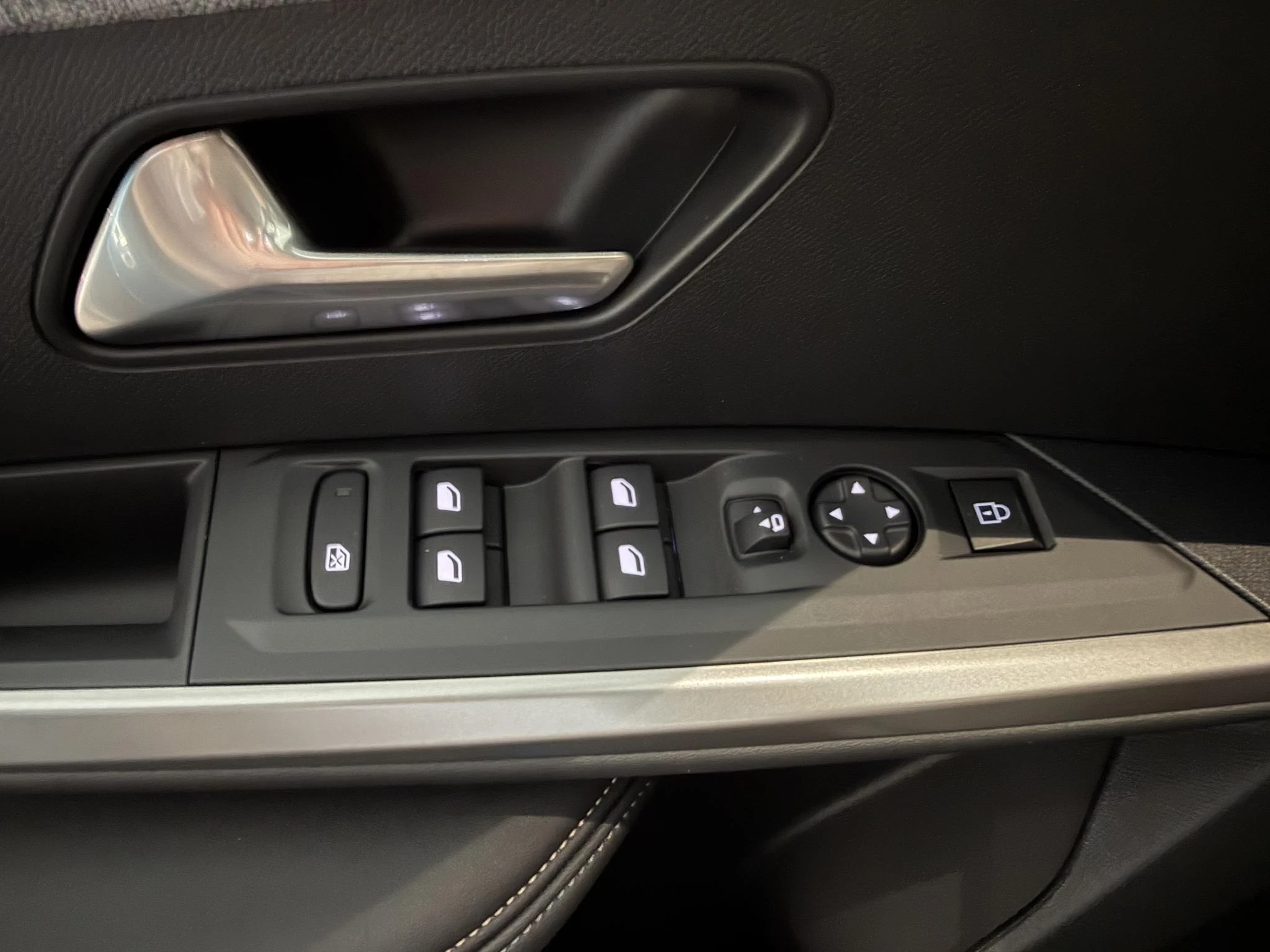 Peugeot-e-3008-image-22