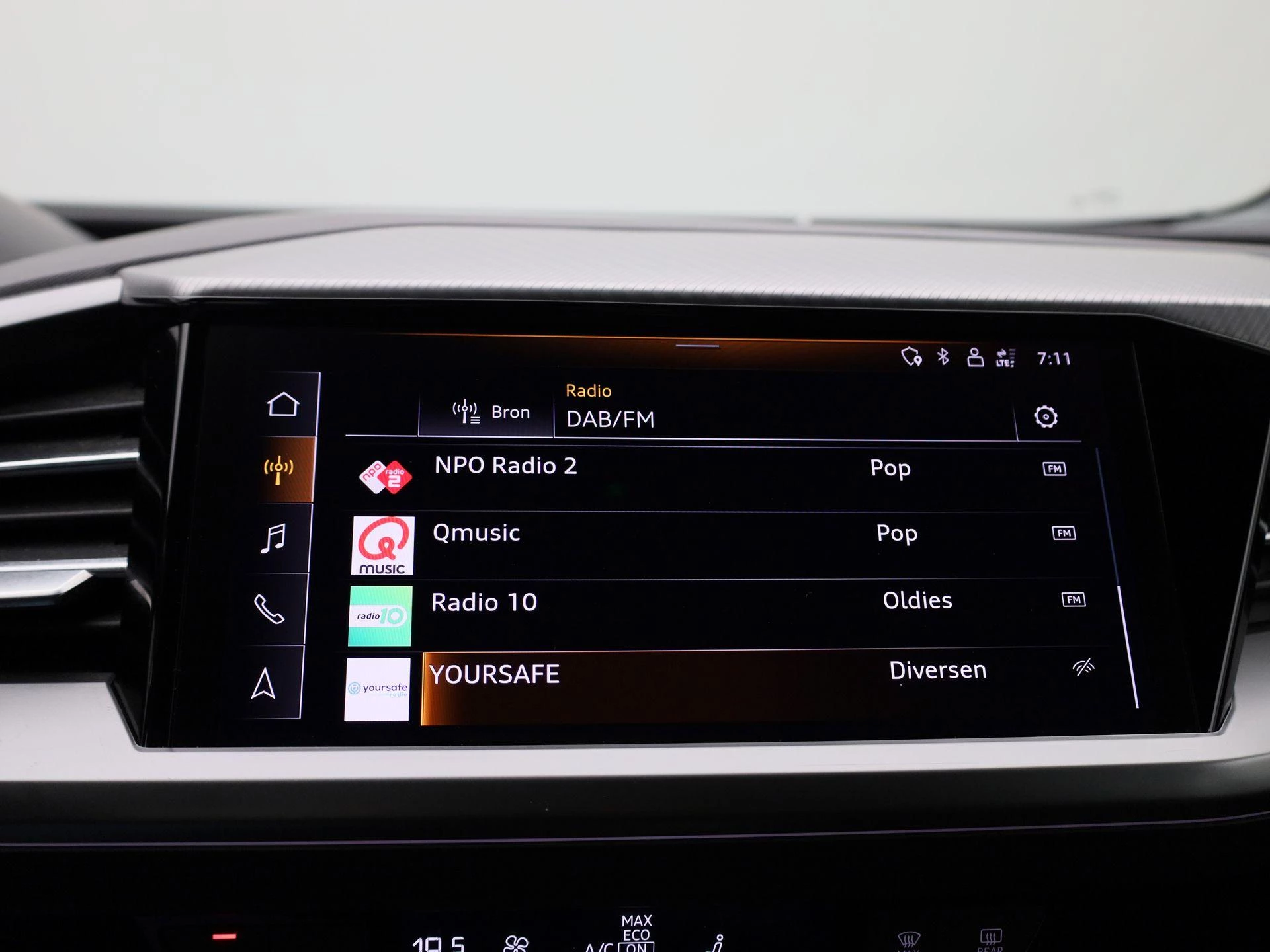 Audi-Q4 Sportback e-tron-image-21