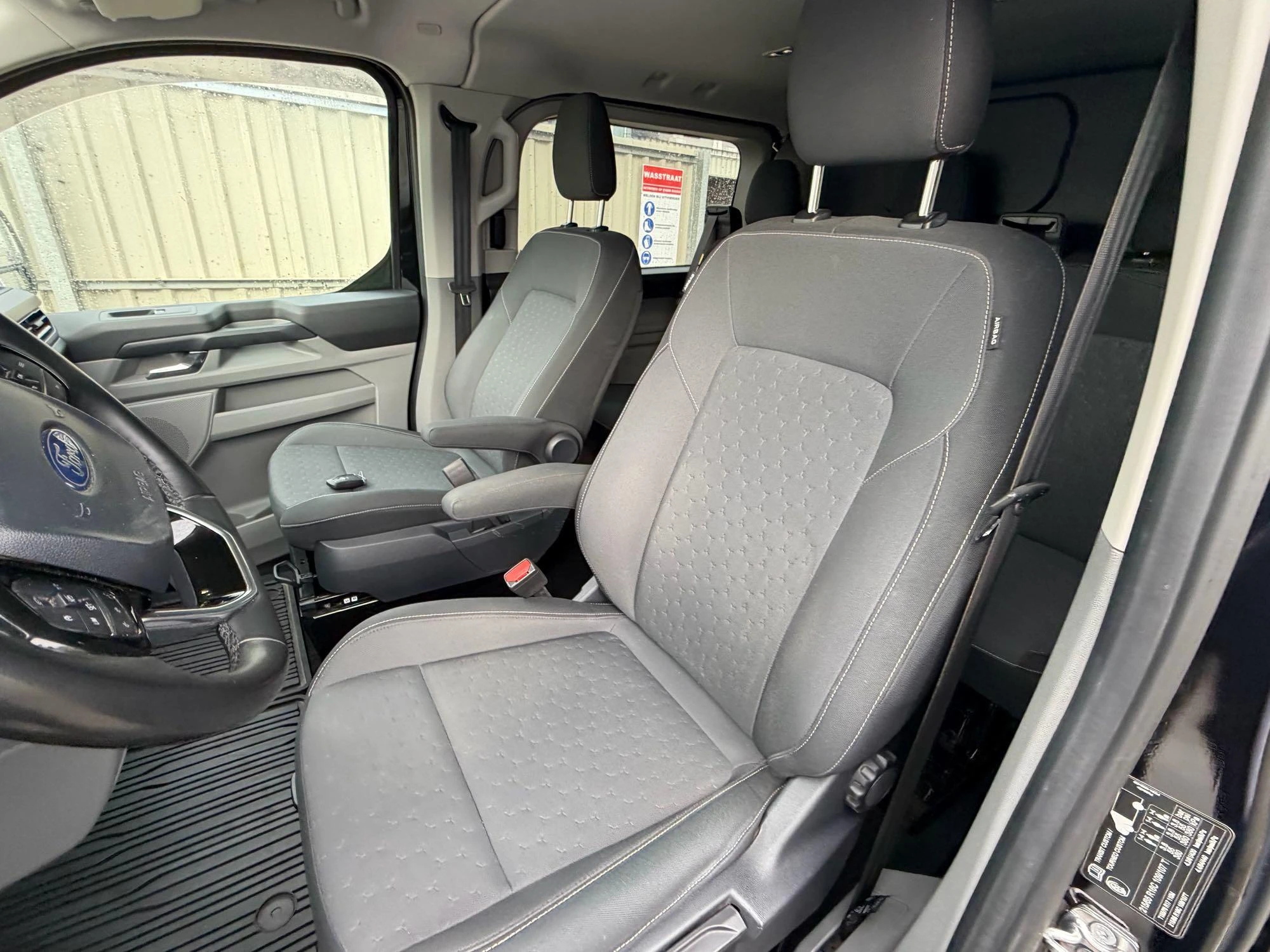 Ford-Transit Custom-image-10