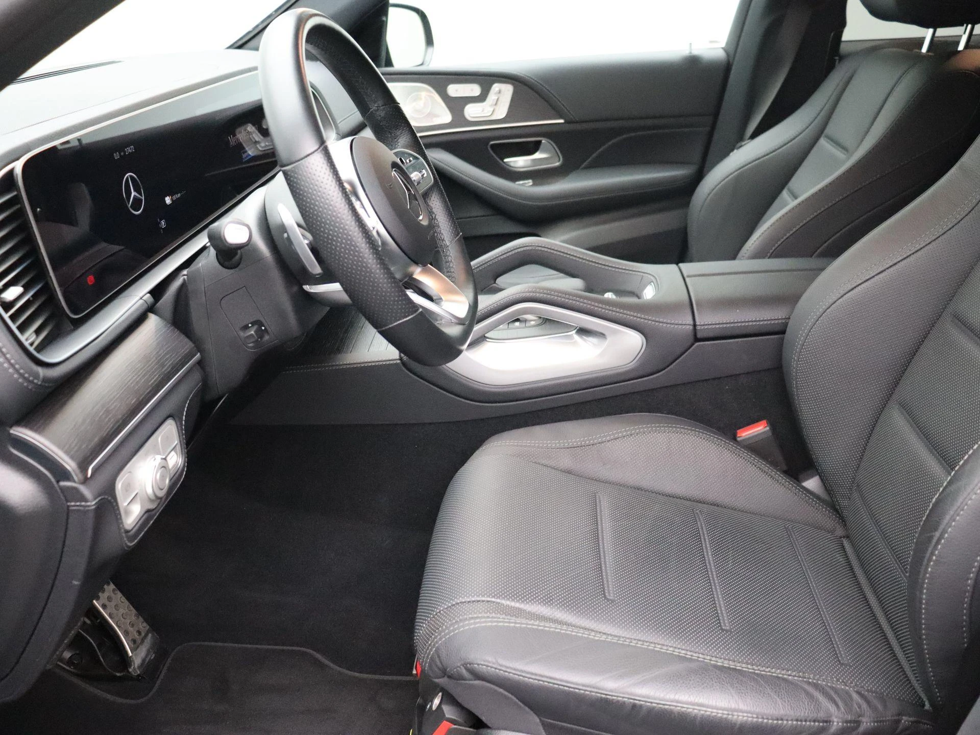 Mercedes-Benz-GLE-image-11