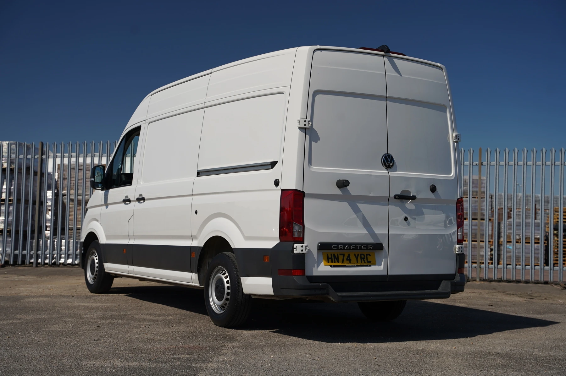 Volkswagen-Crafter-image-2