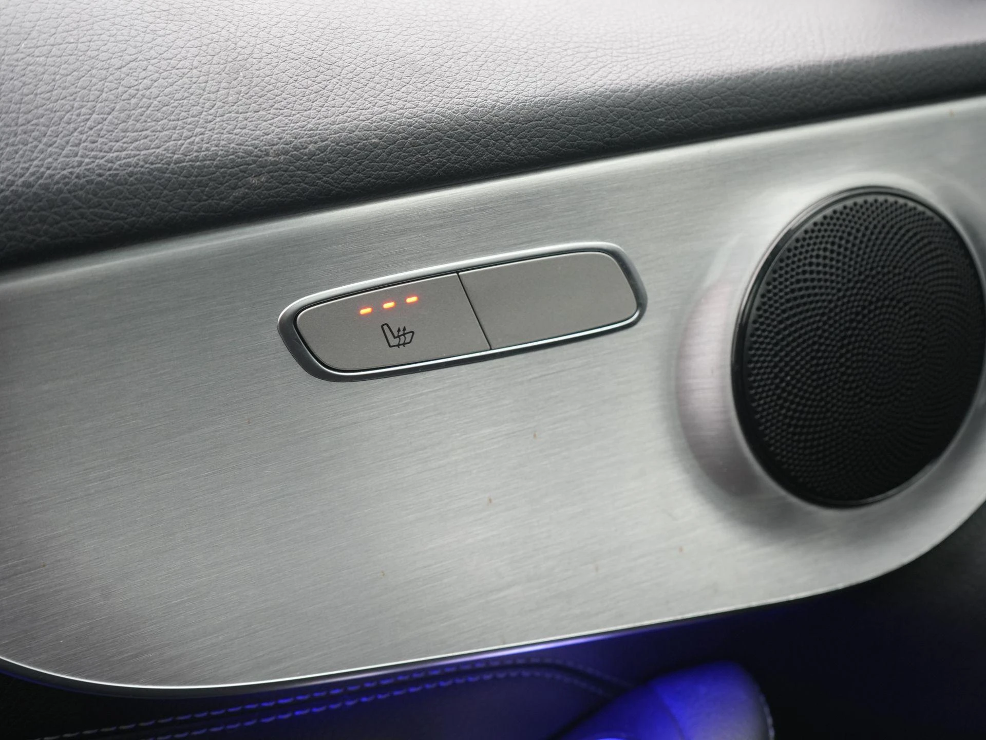 Mercedes-Benz-C-Klasse-image-29