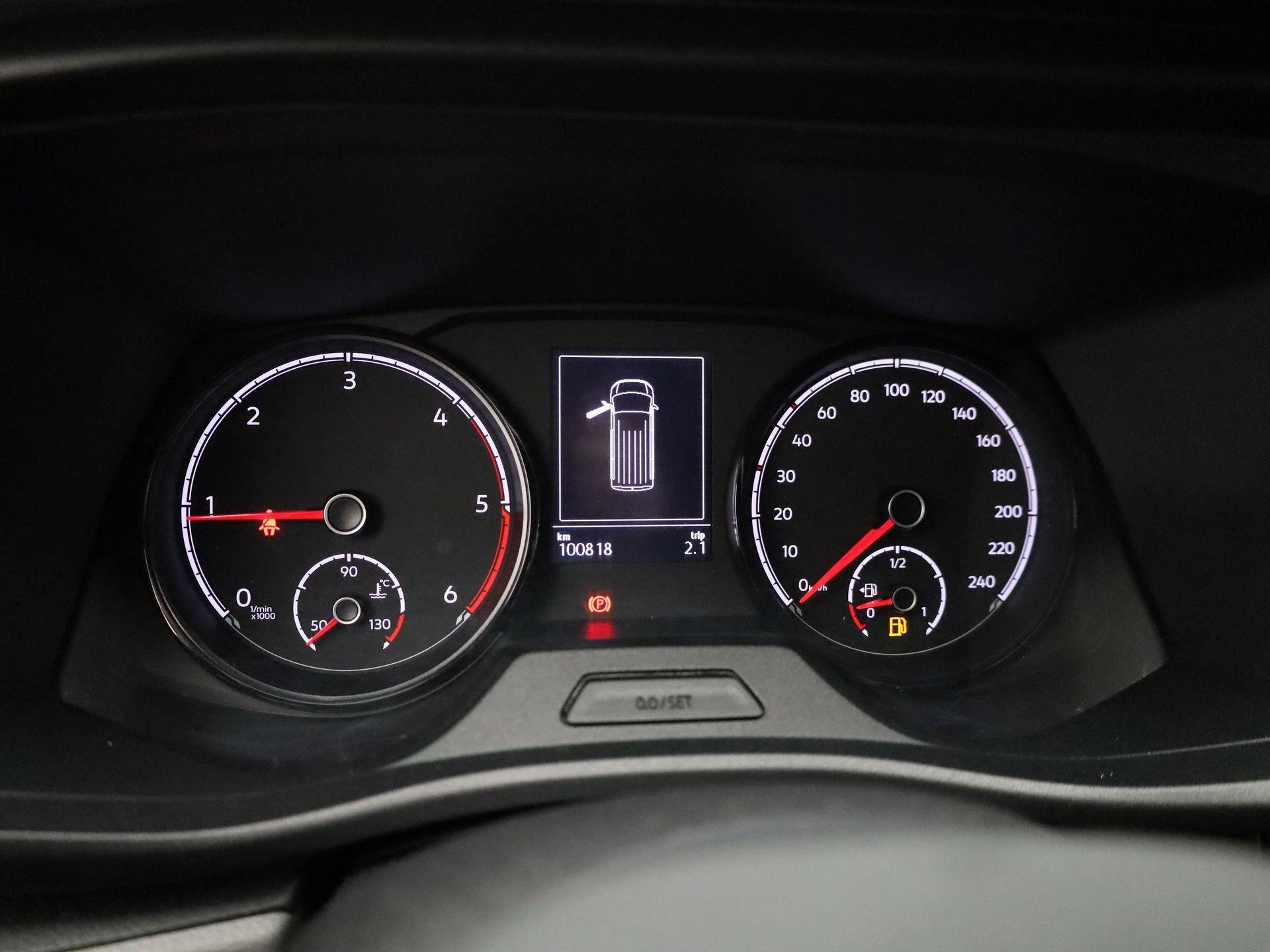 Volkswagen-Transporter-image-8