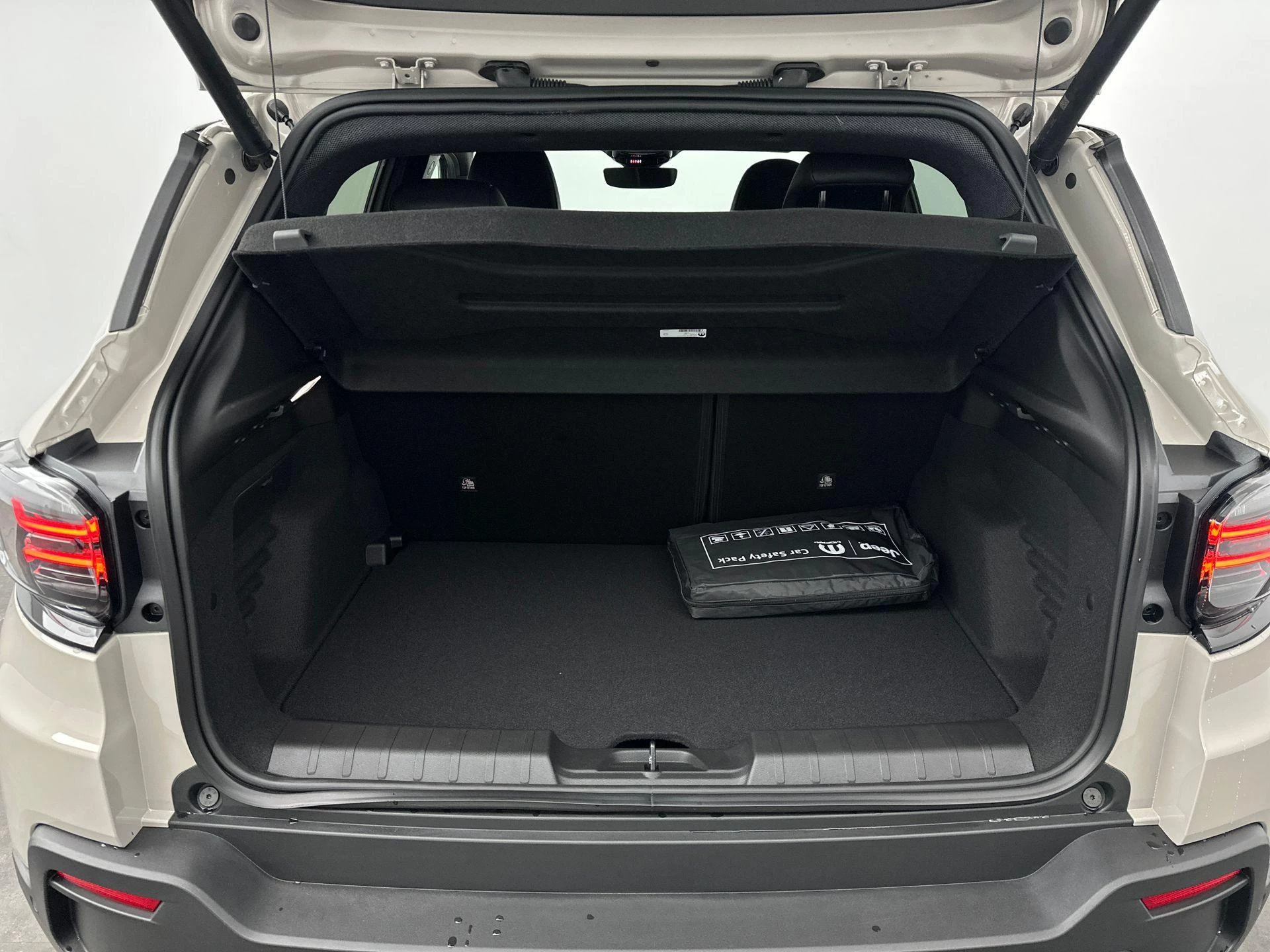 Jeep Avenger Summit 54 kWh