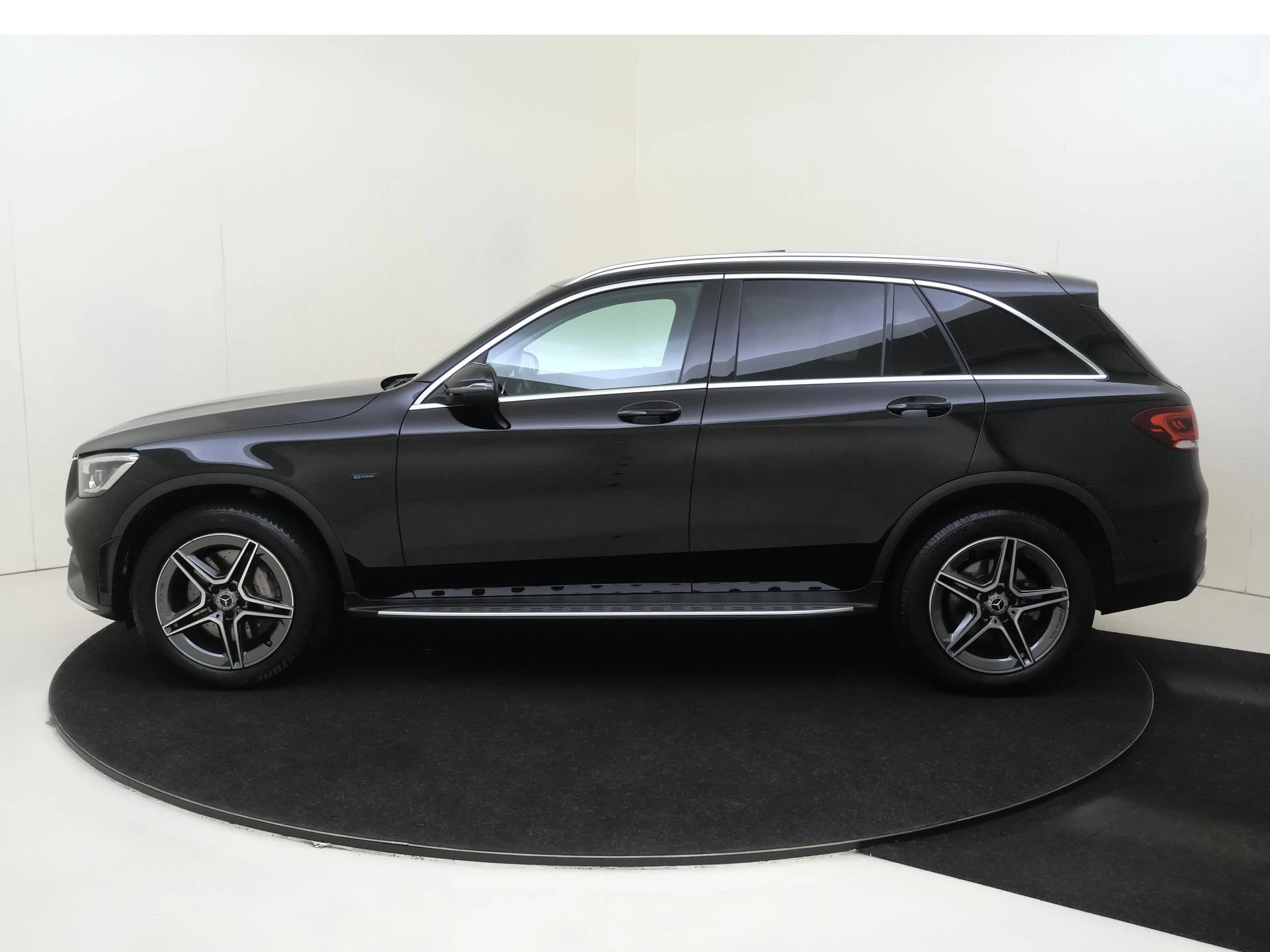 Mercedes-Benz GLC 300e 4MATIC Premium Plus