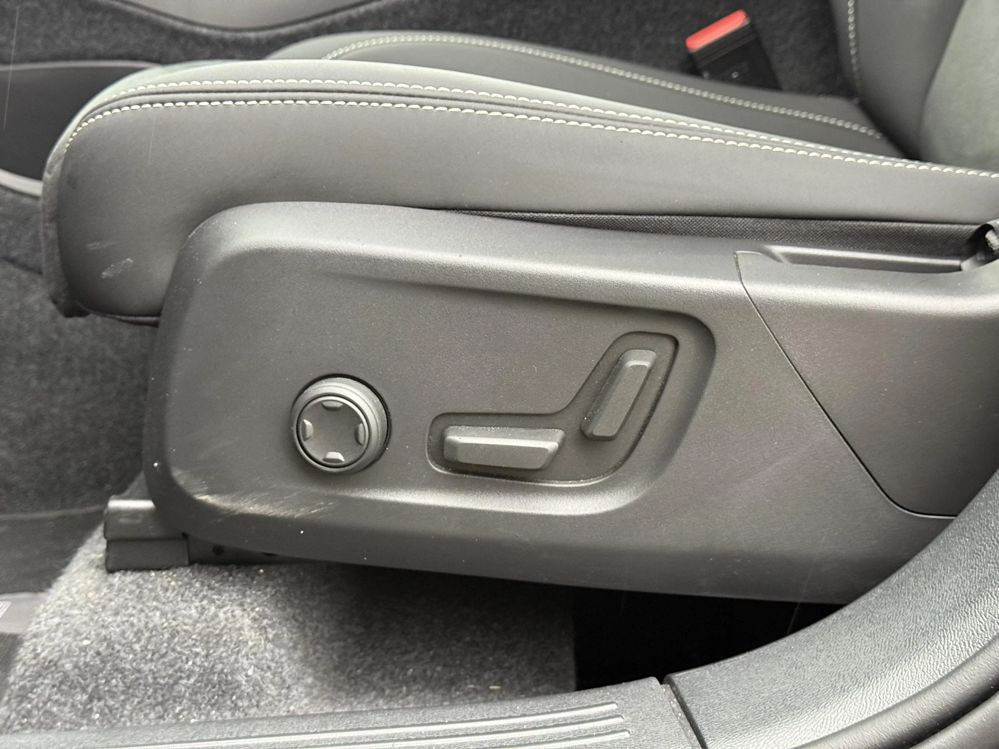 Volvo-XC40-image-17