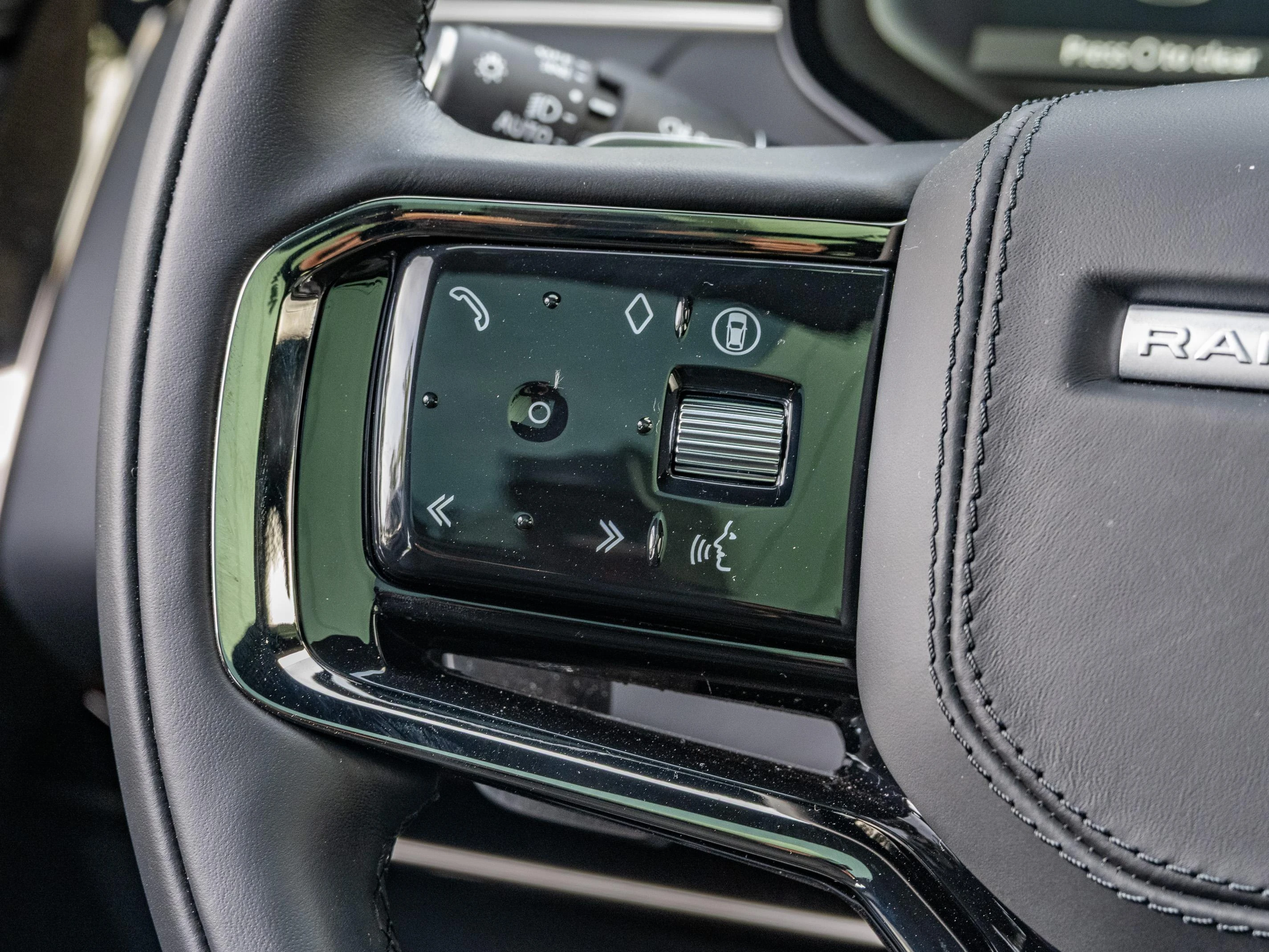 Land Rover Range Rover Sport P460e Dynamic Edition
