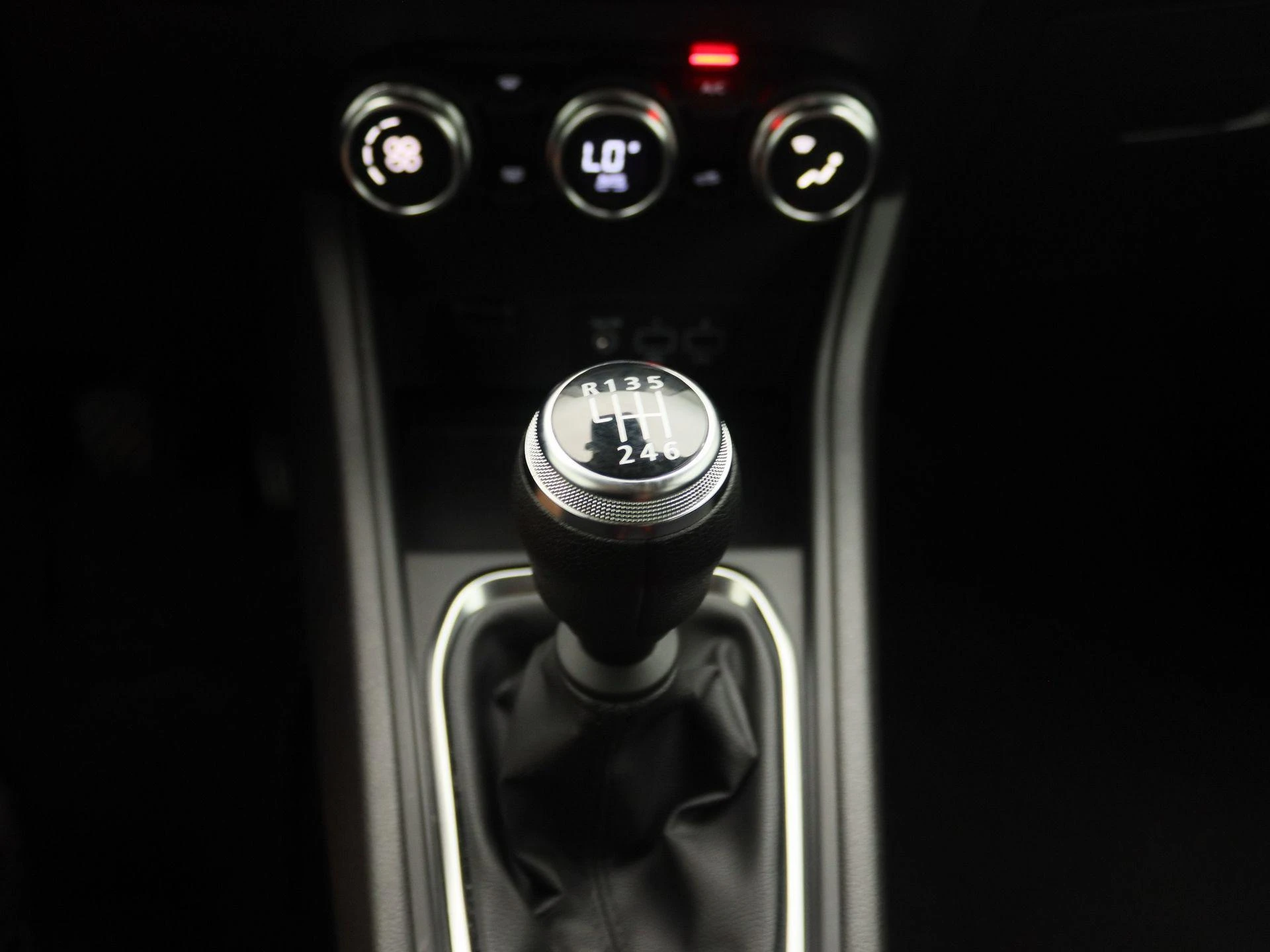 Renault-Captur-image-10