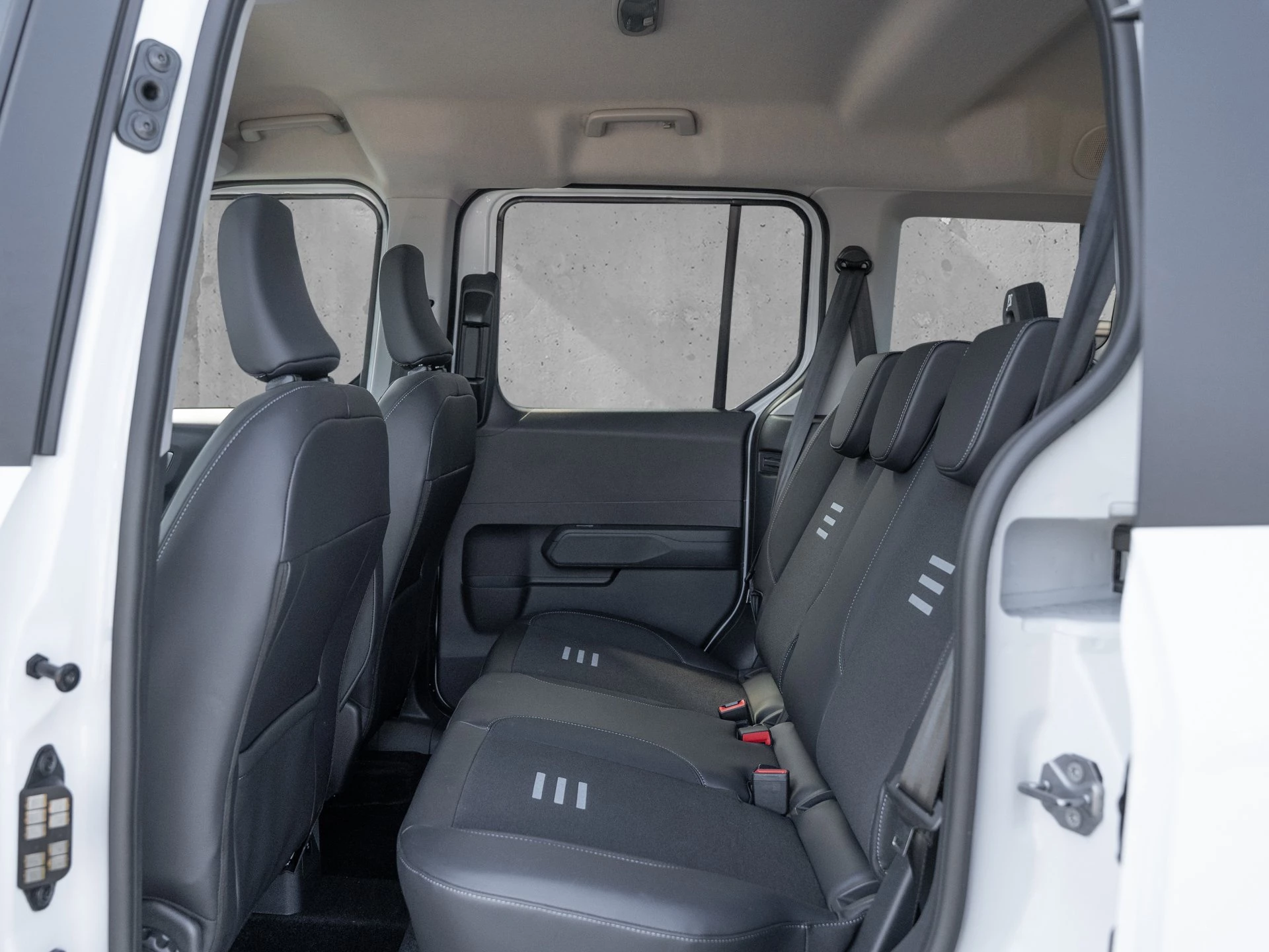 Ford-Tourneo Courier-image-6