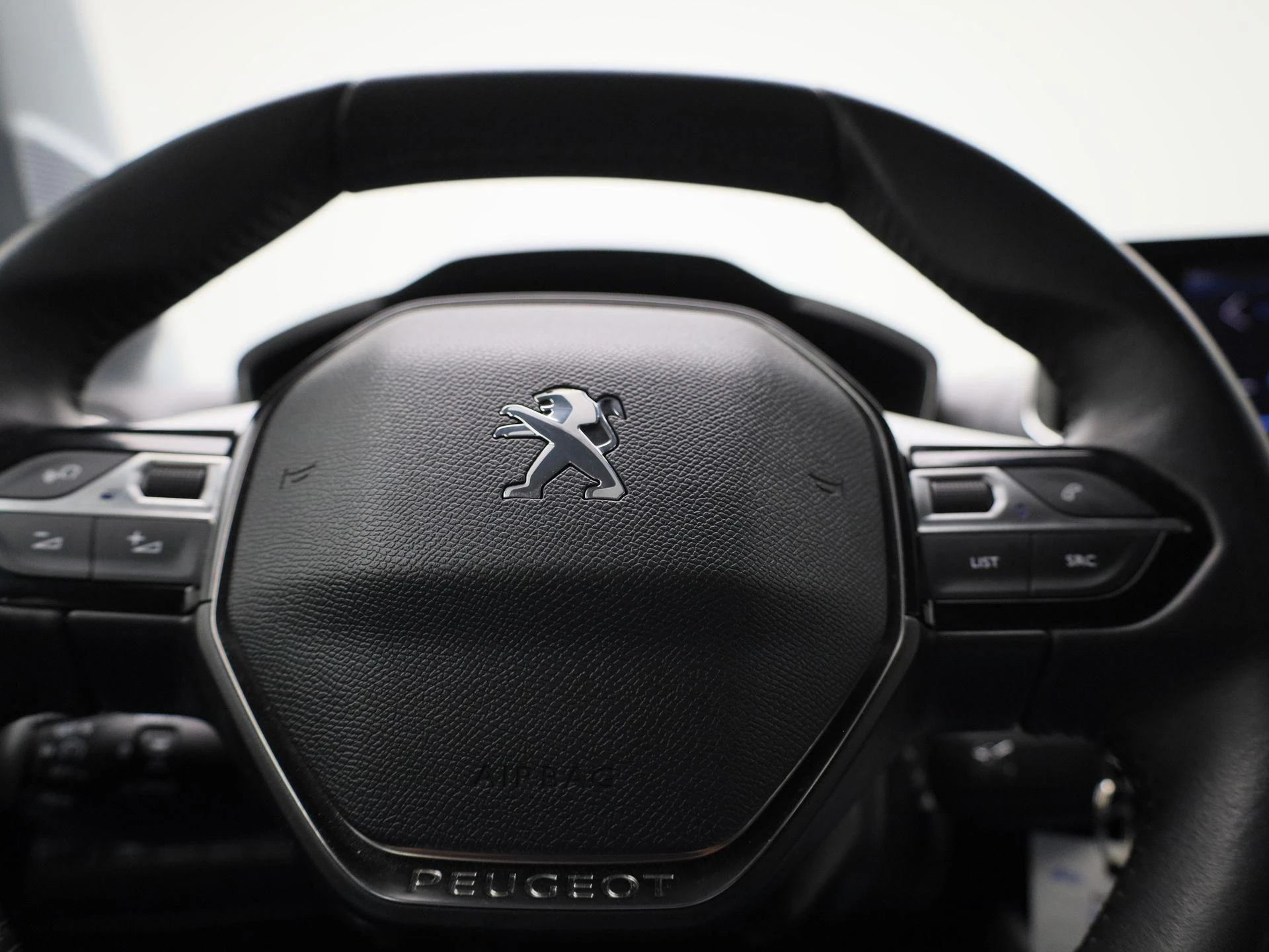 Peugeot-208-image-23
