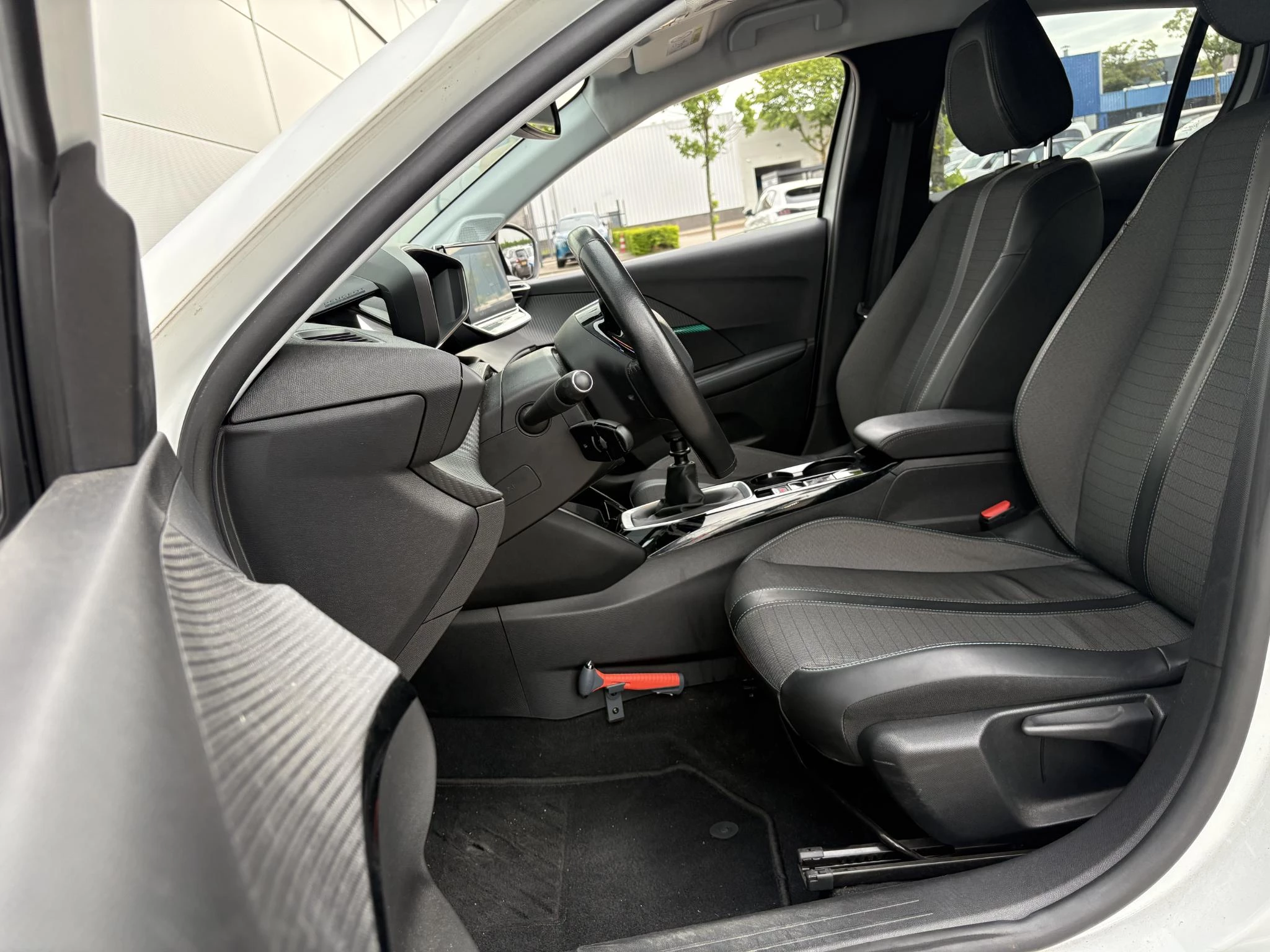 Peugeot 208 1.2 PureTech Blue Lease Allure