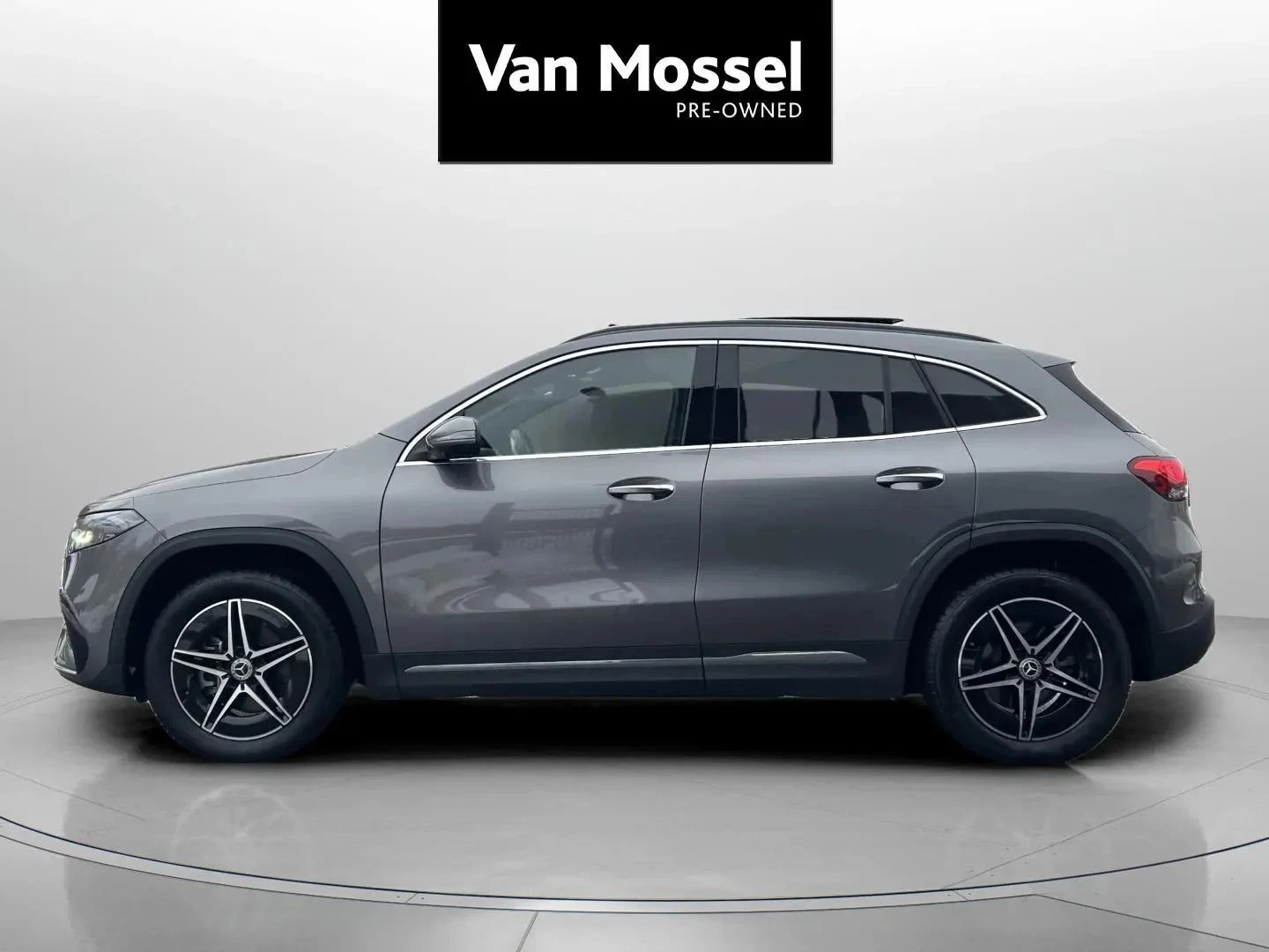 Mercedes-Benz-EQA-image-7