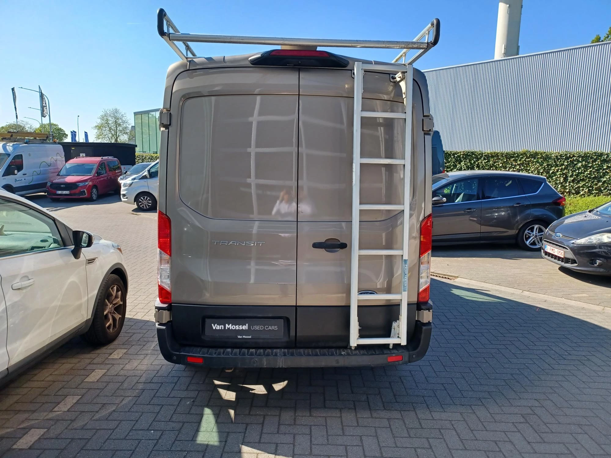 Ford Transit 2T Trend