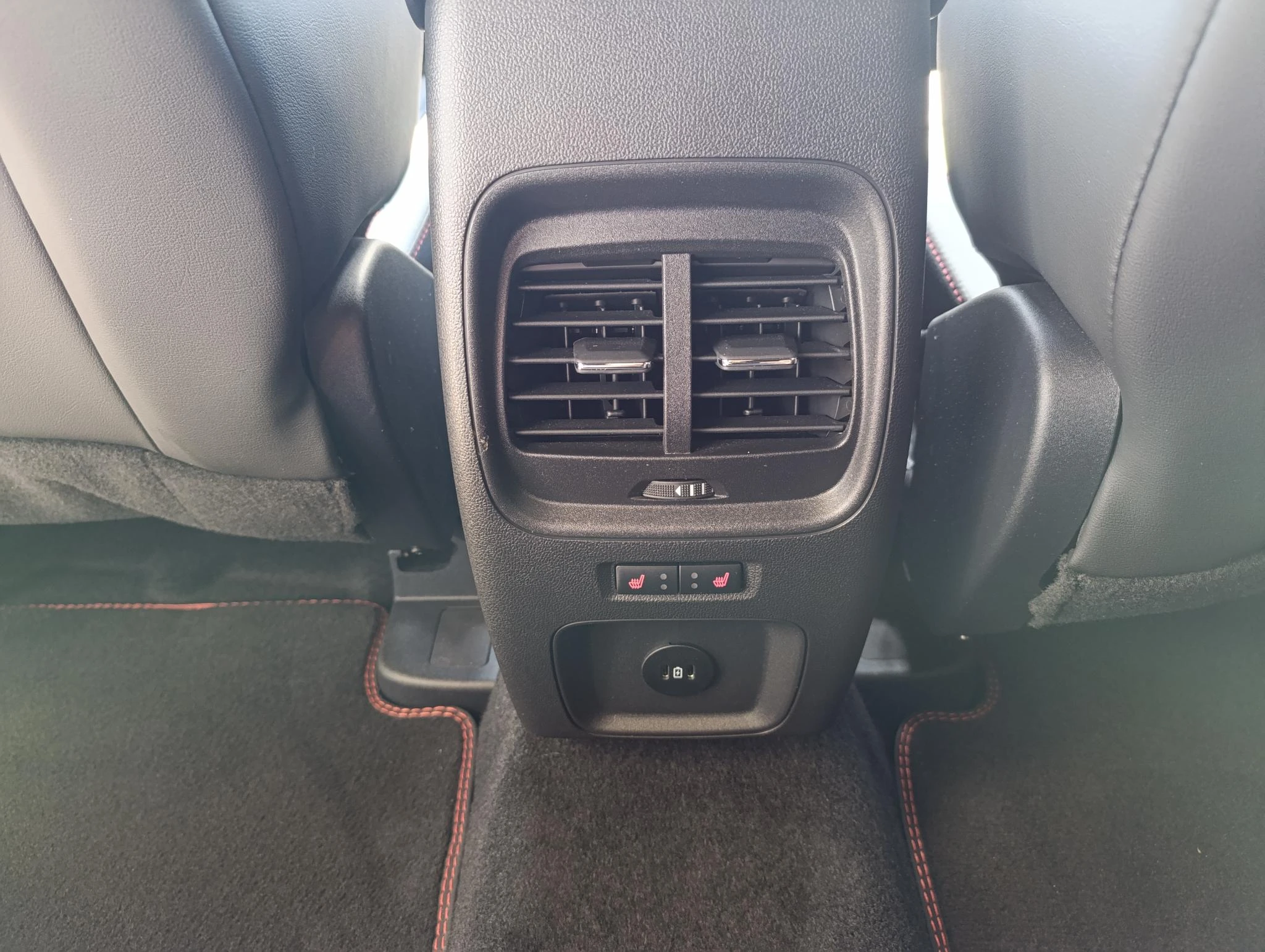Ford-Kuga-image-14