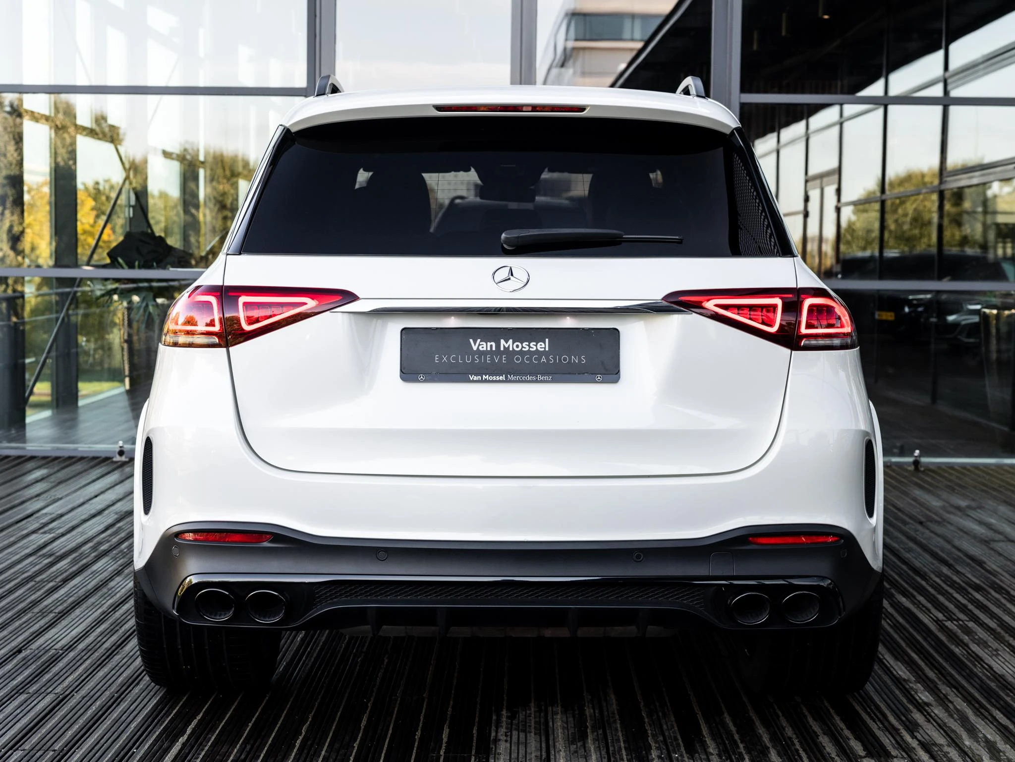 Mercedes-Benz-GLE-image-4