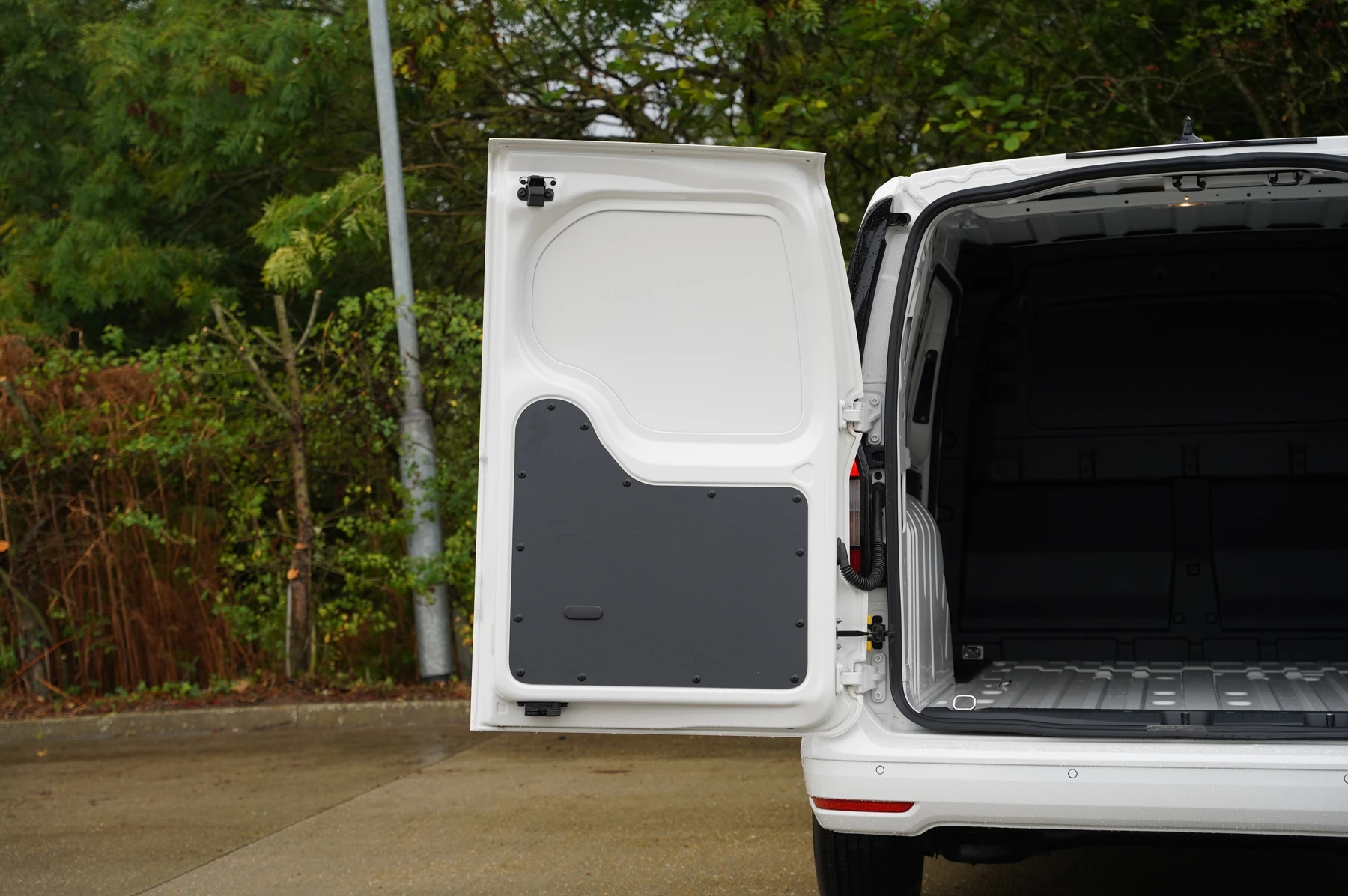 Volkswagen-Caddy-image-11