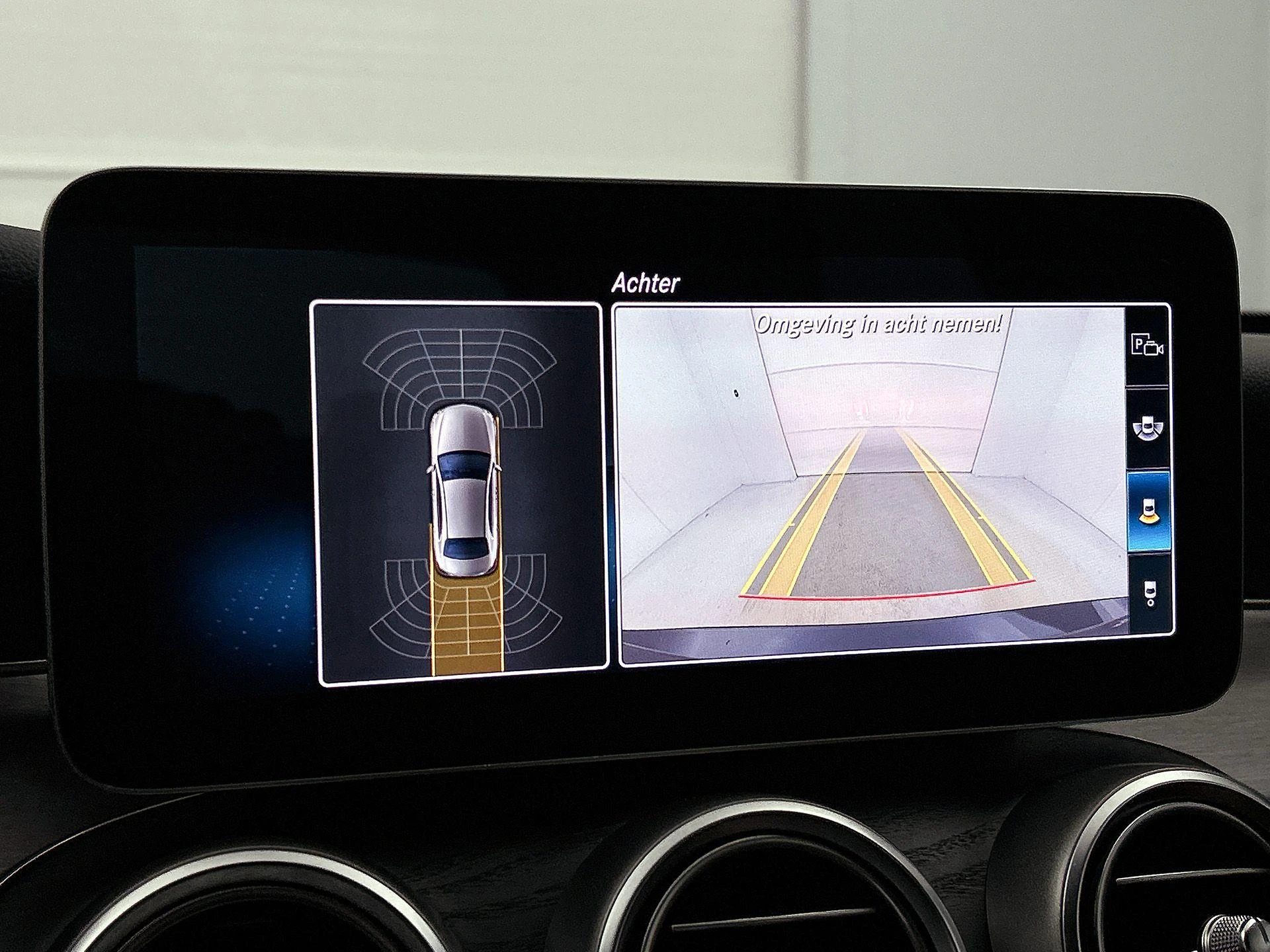 Mercedes-Benz-C-Klasse-image-10