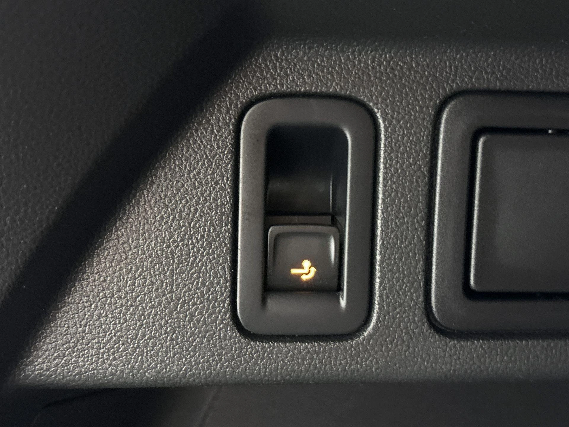 Volkswagen-Tiguan-image-8
