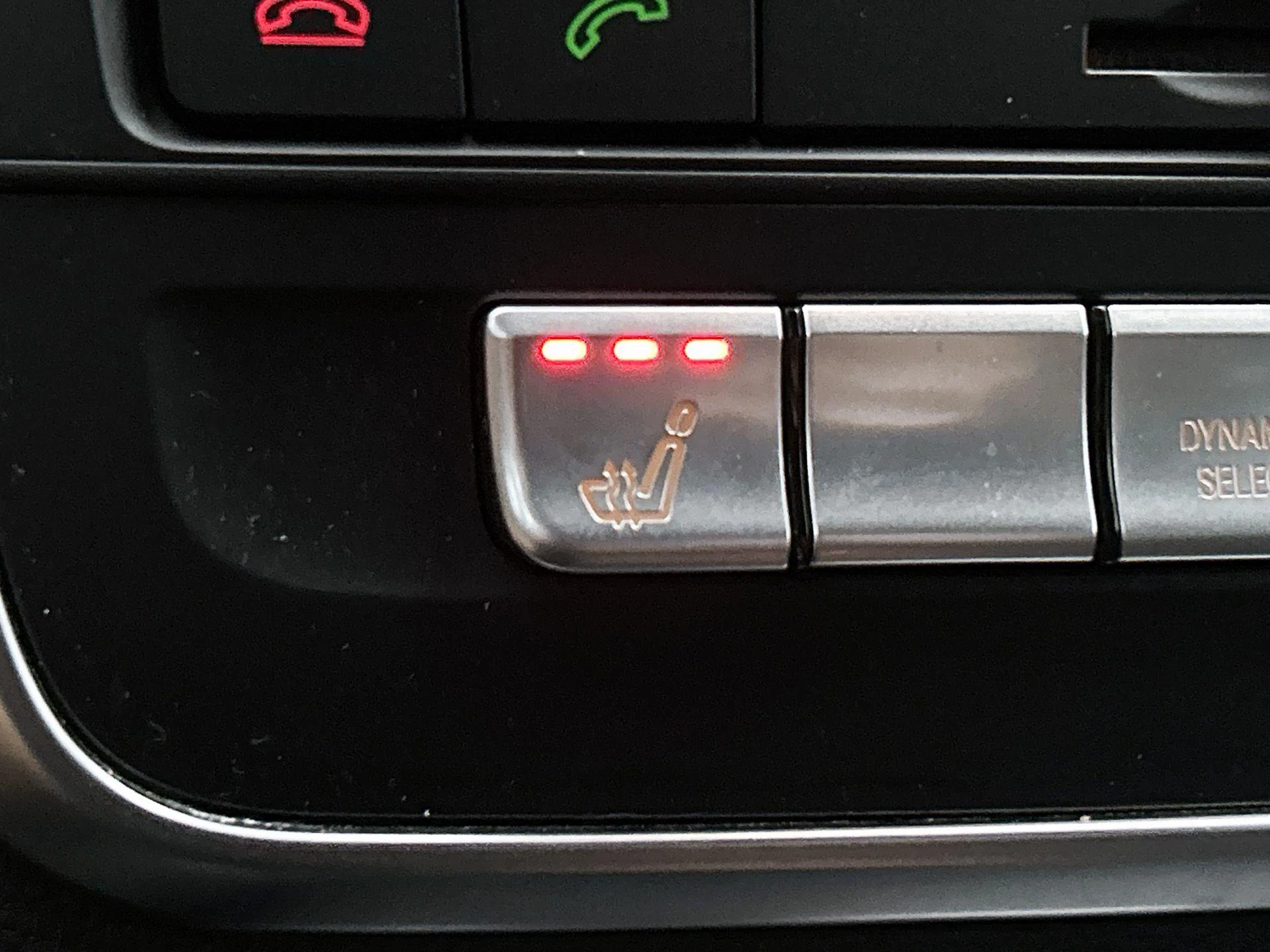 Mercedes-Benz-CLA-image-7