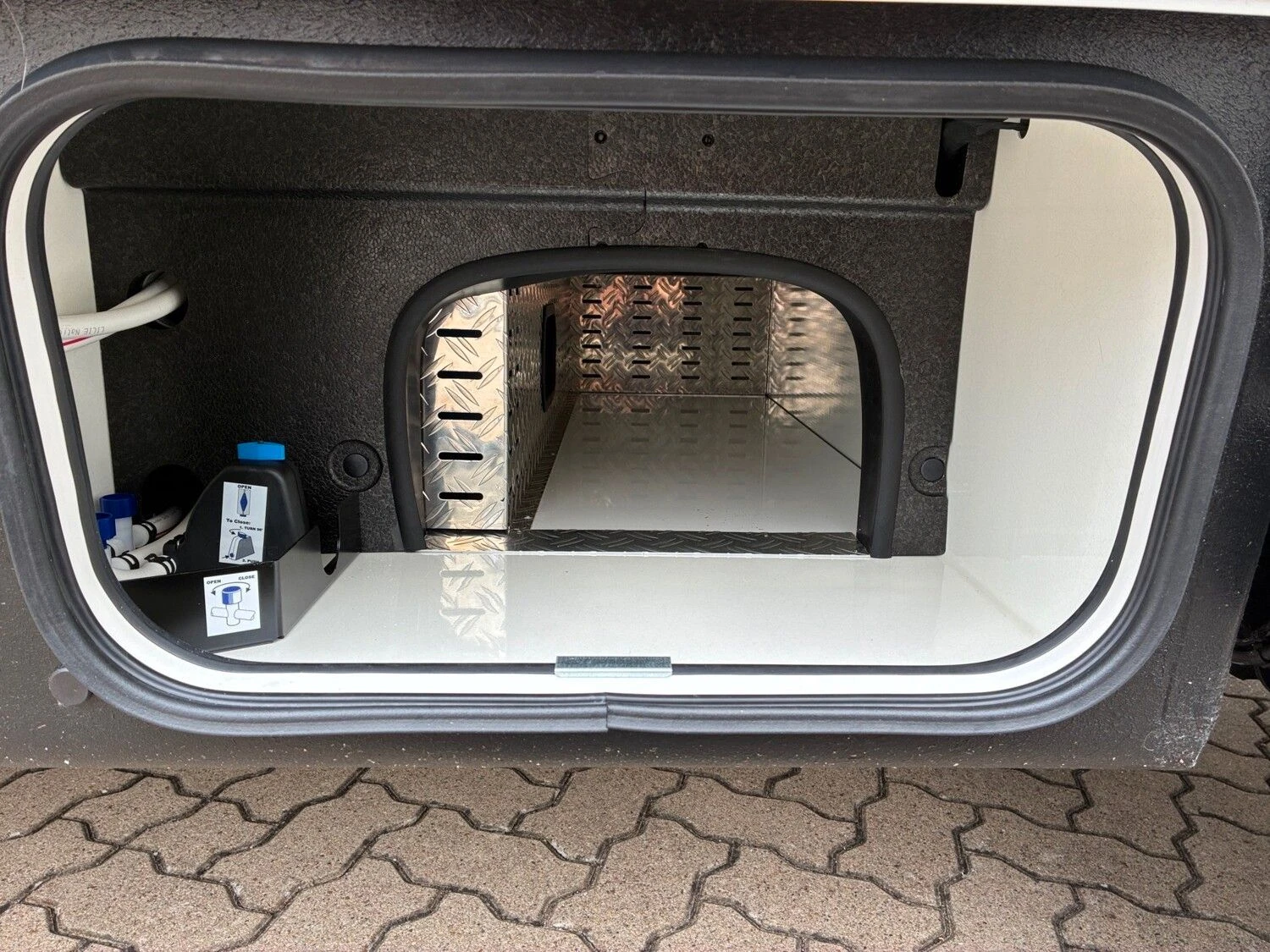 Hymer--image-25
