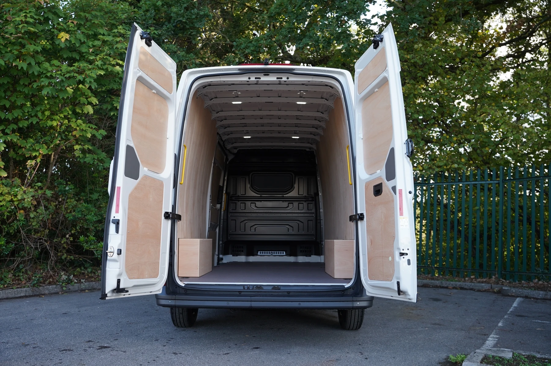Volkswagen-Crafter-image-28